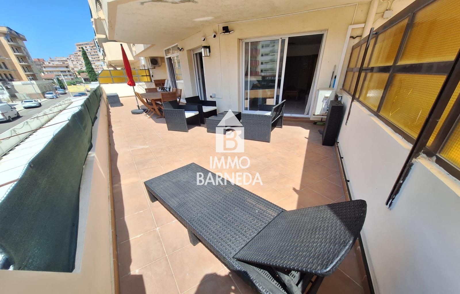 Große Wohnung mit privatem Parkplatz in Santa Margarita Roses