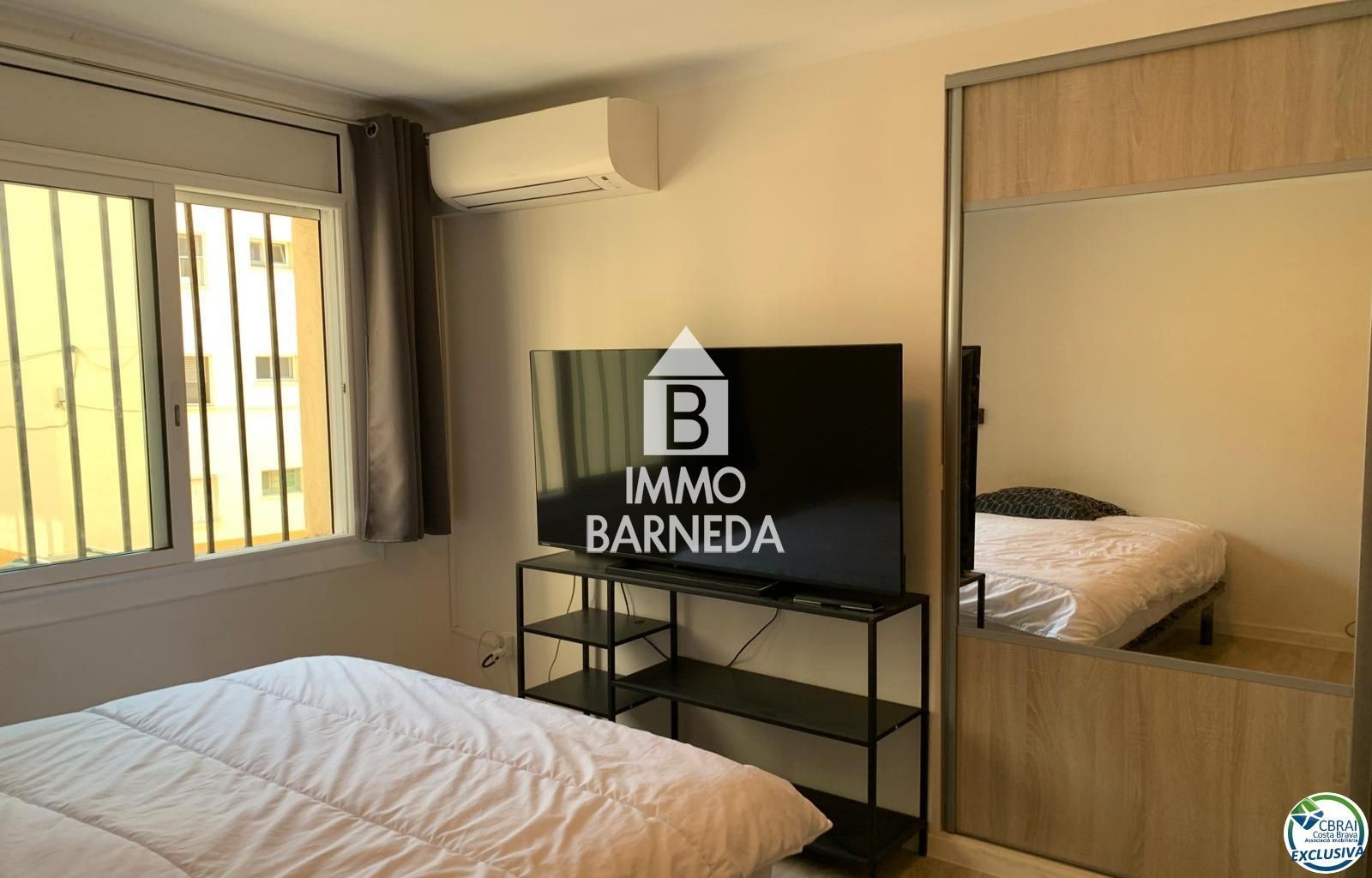 Große Wohnung mit privatem Parkplatz in Santa Margarita Roses