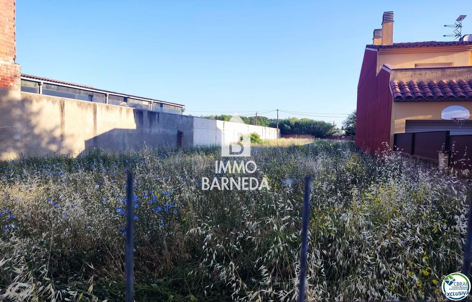 Großes Baugrundstück in Figueres