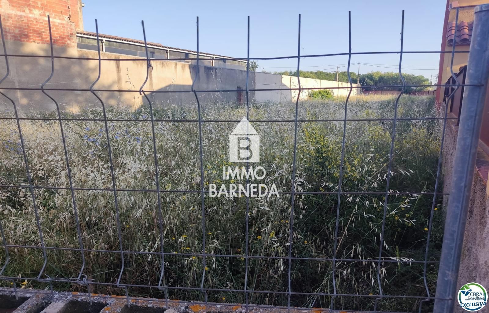 Großes Baugrundstück in Figueres