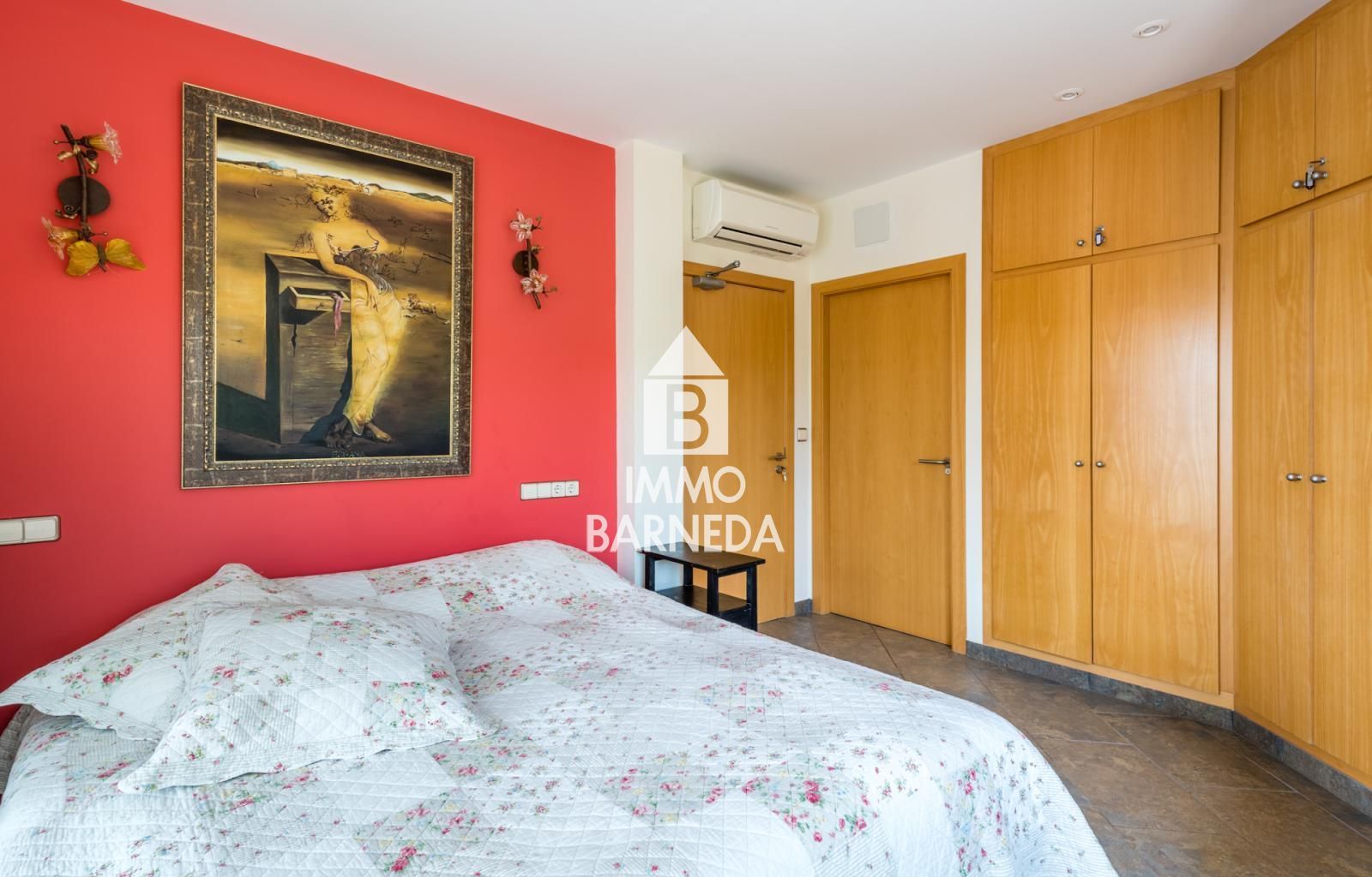 VILLA MEDITERRÁNEA RENOVADA CON PISCINA PRIVADA, VISTAS PANORÁMICAS Y TRES APARTAMENTOS INDEPENDIENTES