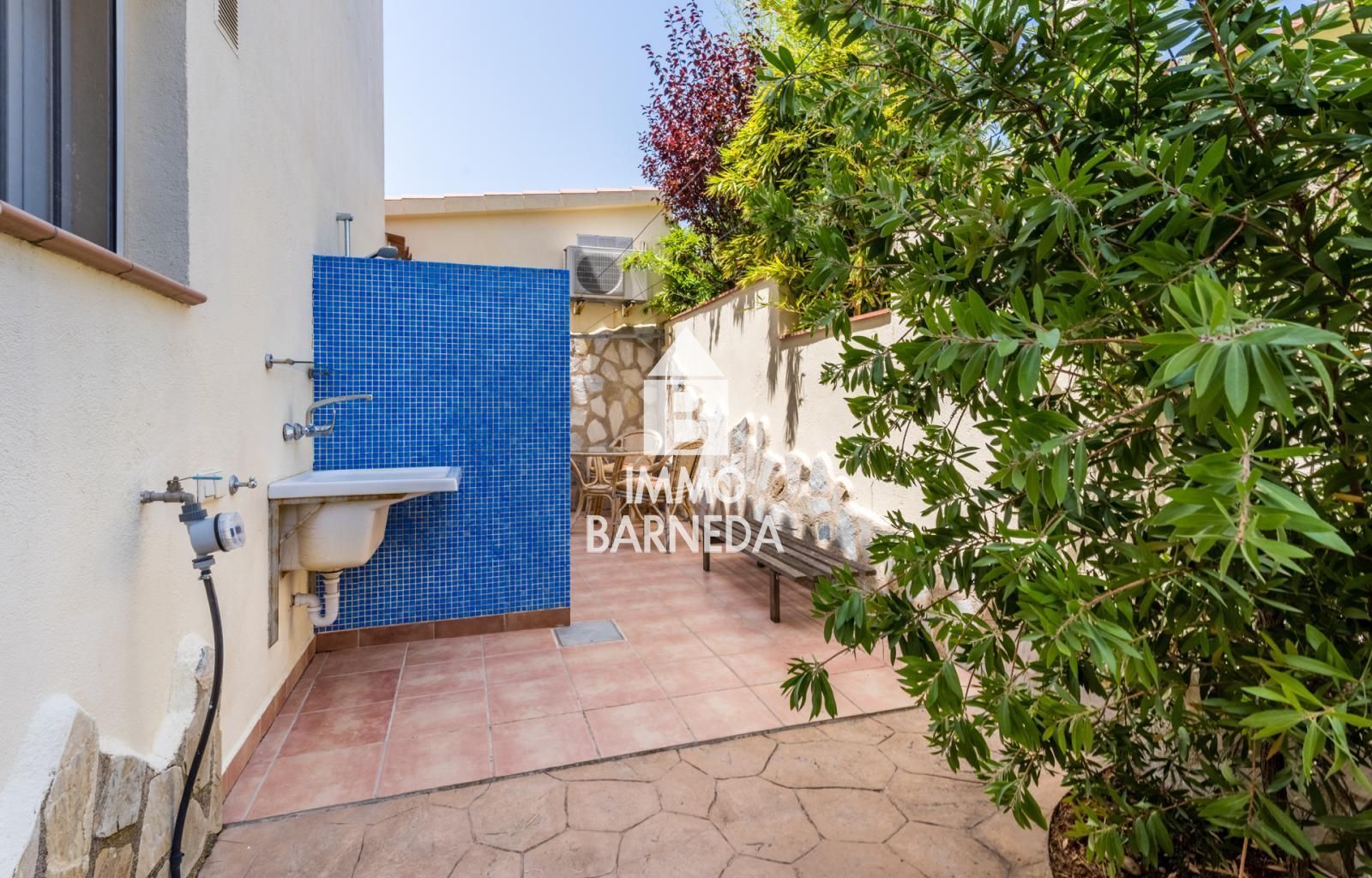 VILLA MEDITERRÁNEA RENOVADA CON PISCINA PRIVADA, VISTAS PANORÁMICAS Y TRES APARTAMENTOS INDEPENDIENTES