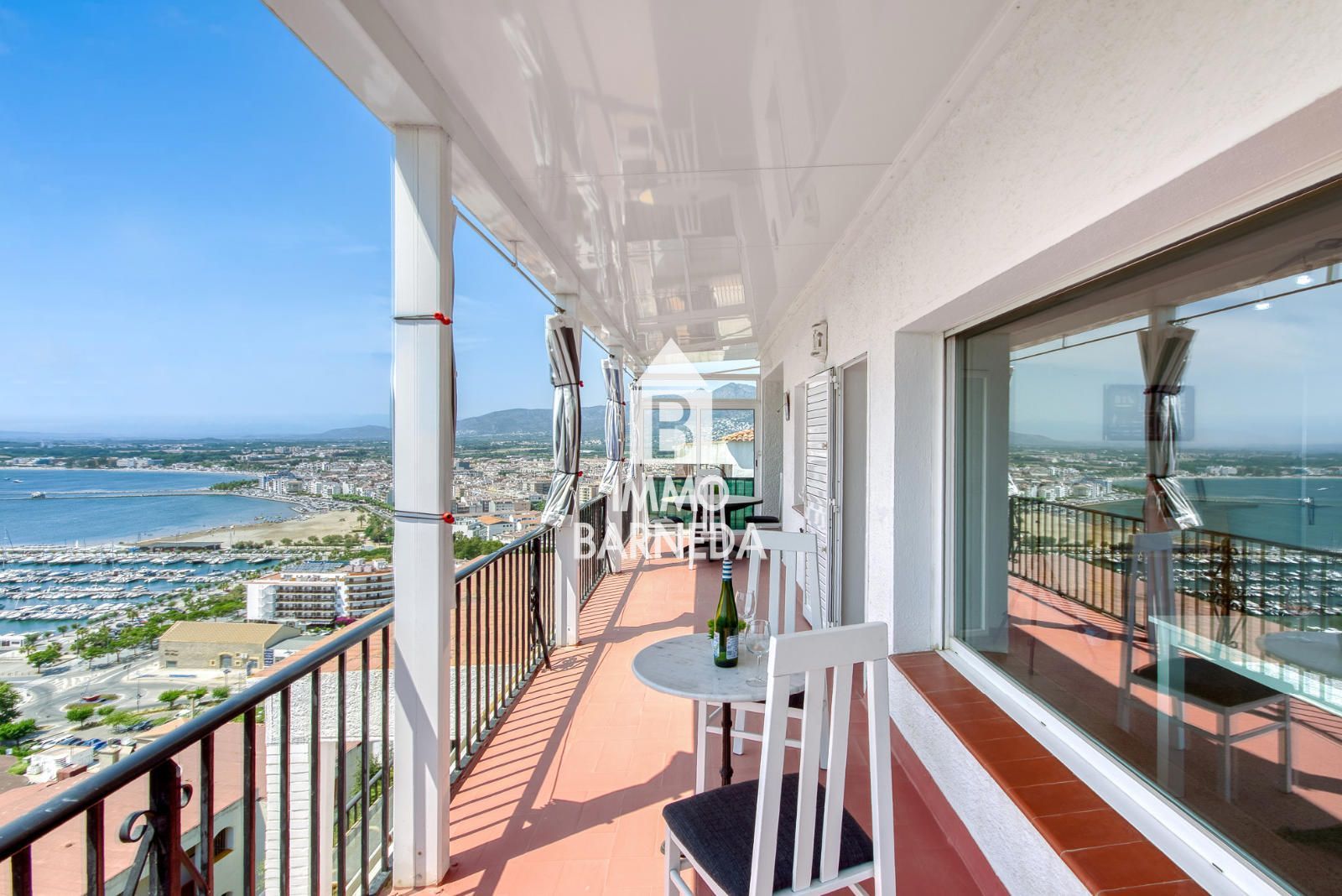 Penthouse mit Panoramablick und privater Garage in Puig Rom – Roses