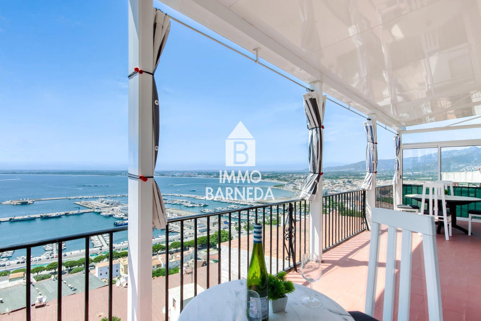 Penthouse mit Panoramablick und privater Garage in Puig Rom – Roses