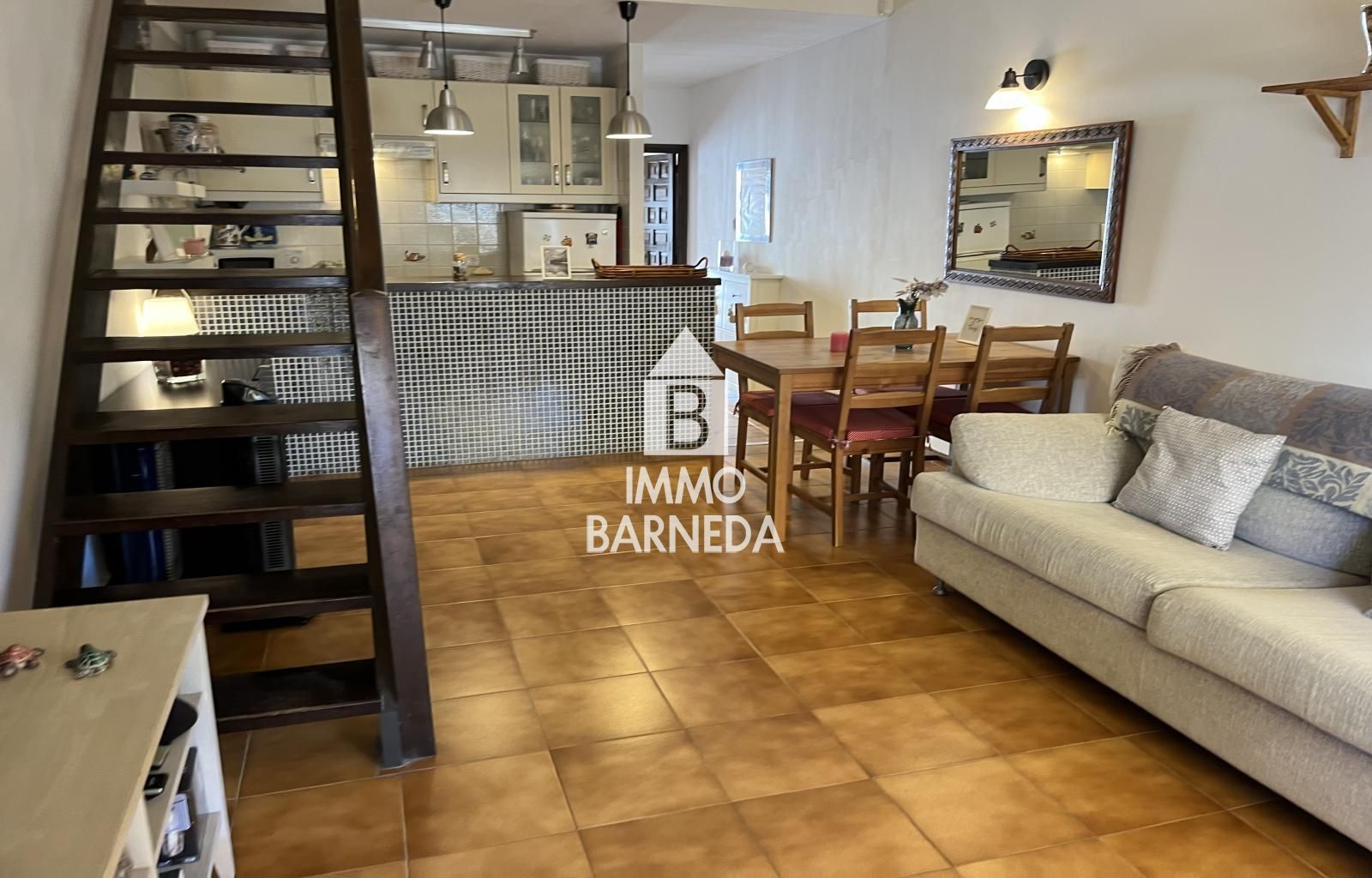Encantadora Casa Adossada en Venda a Empuriabrava – Sector Ebre