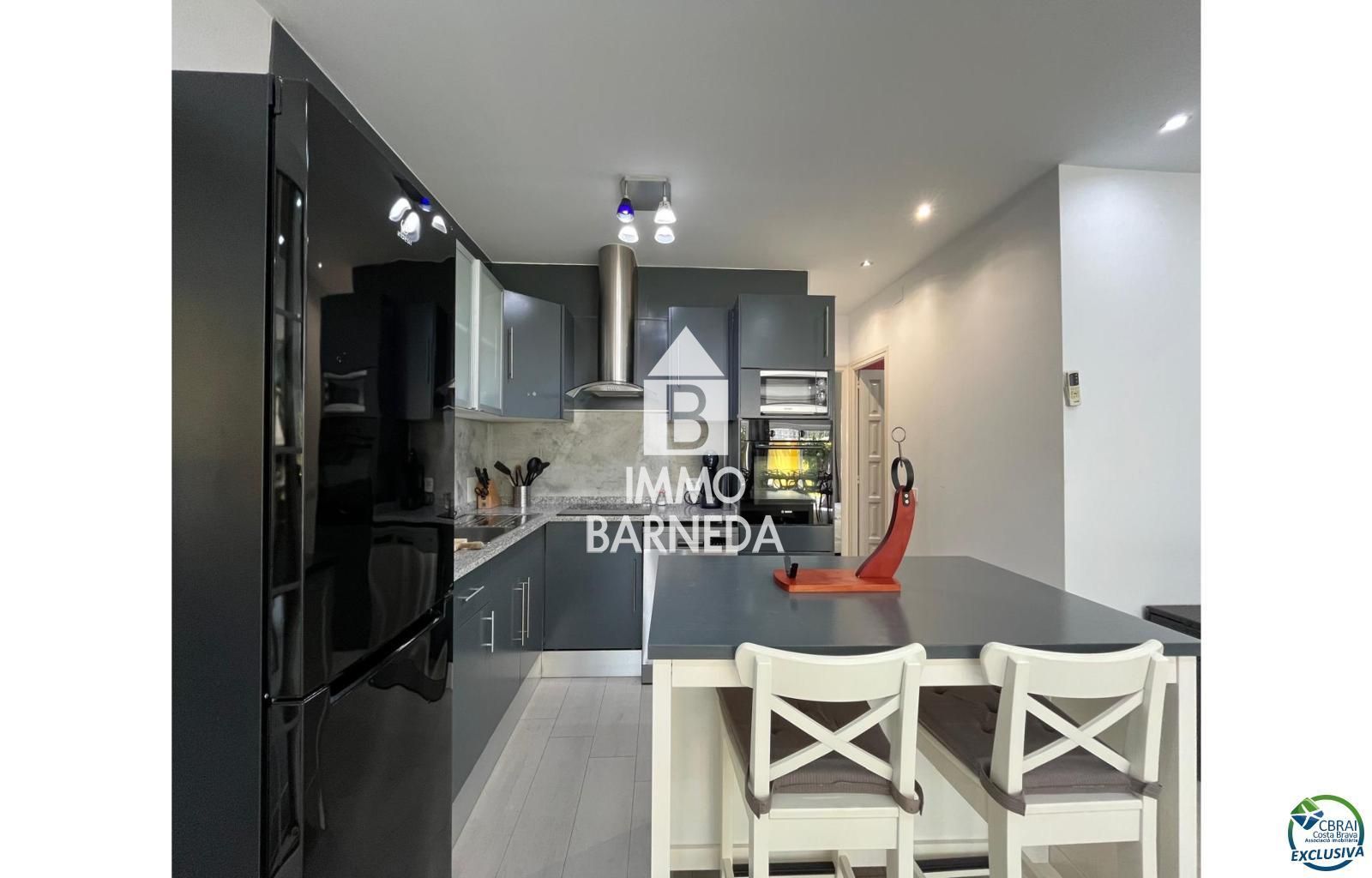 Xalet ideal per llogar amb llicència turística, piscina, zona residencial, F5, 4 banys