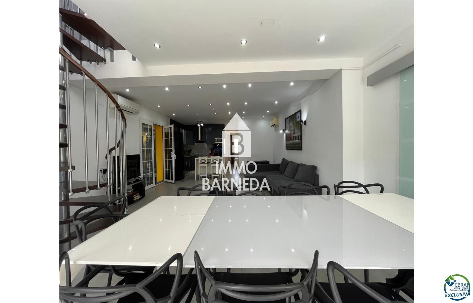 Xalet ideal per llogar amb llicència turística, piscina, zona residencial, F5, 4 banys
