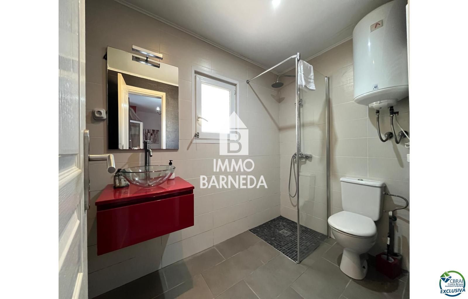 Xalet ideal per llogar amb llicència turística, piscina, zona residencial, F5, 4 banys
