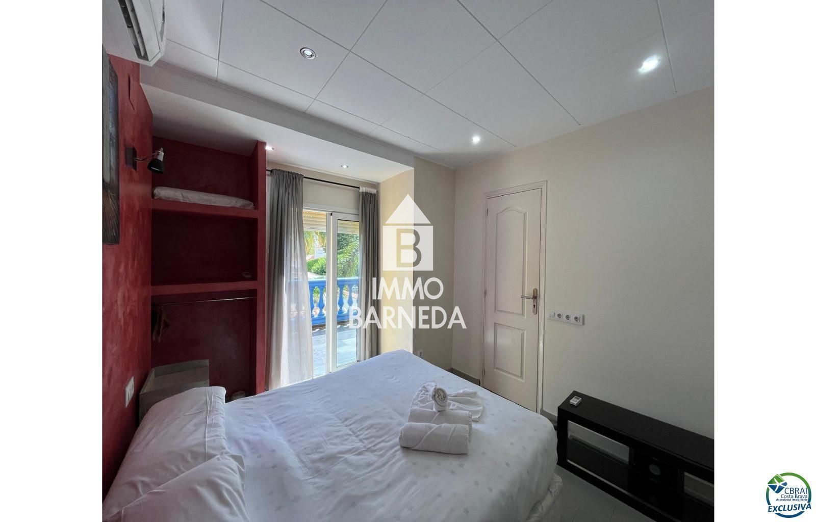Xalet ideal per llogar amb llicència turística, piscina, zona residencial, F5, 4 banys
