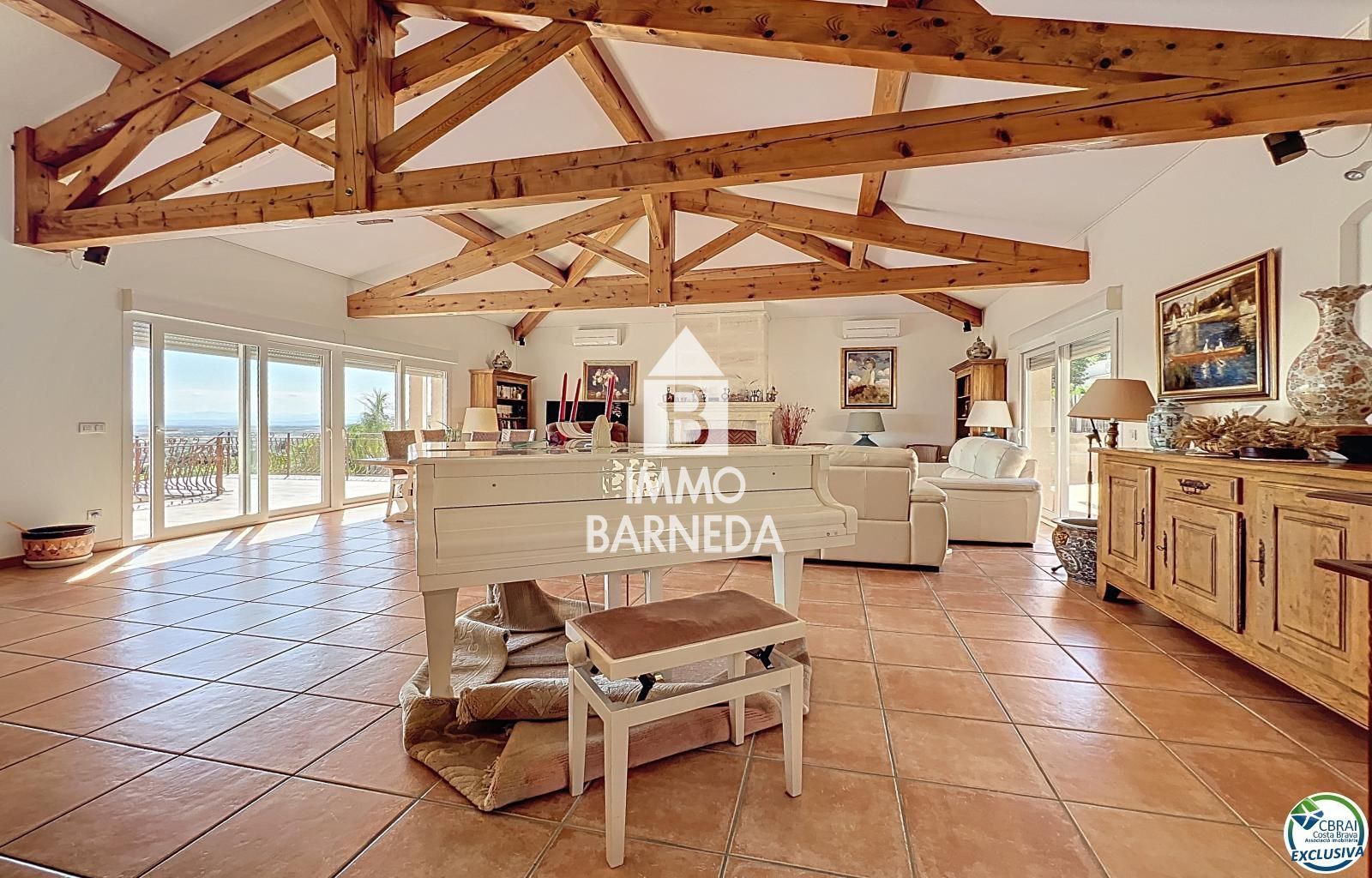 EN VENDA – 🏡 VIL·LA D'ALT STANDING AMB VISTES AL MAR A PAU, COSTA BRAVA