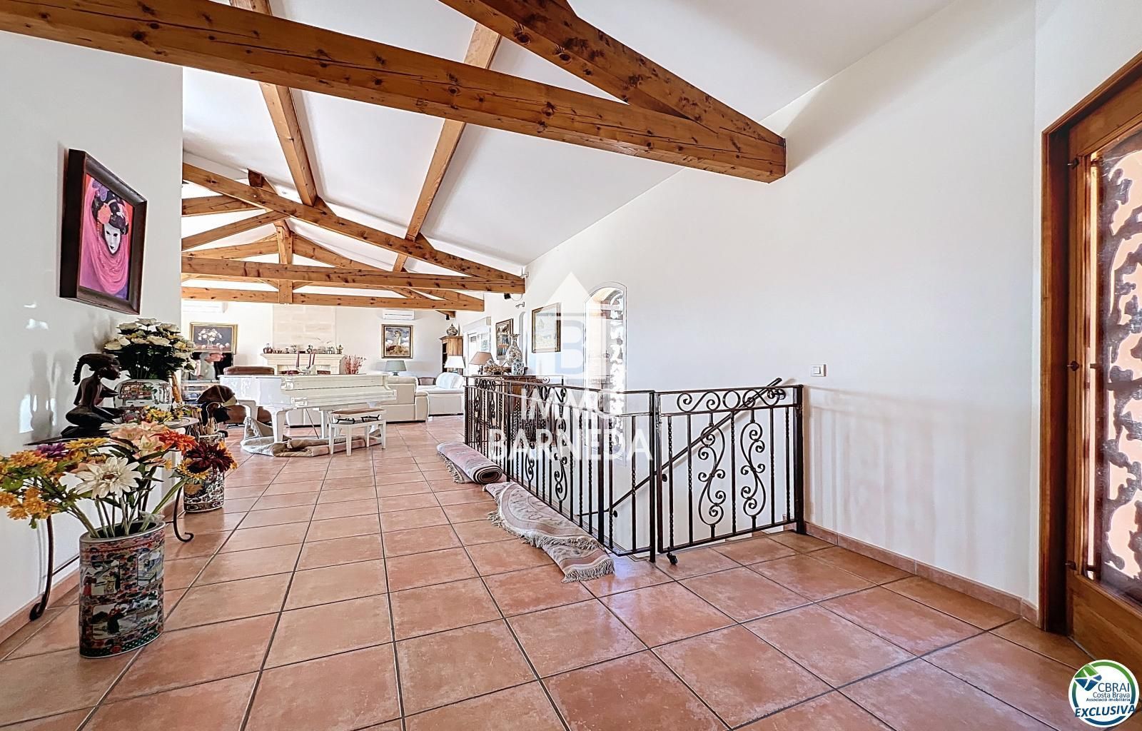 EN VENDA – 🏡 VIL·LA D'ALT STANDING AMB VISTES AL MAR A PAU, COSTA BRAVA