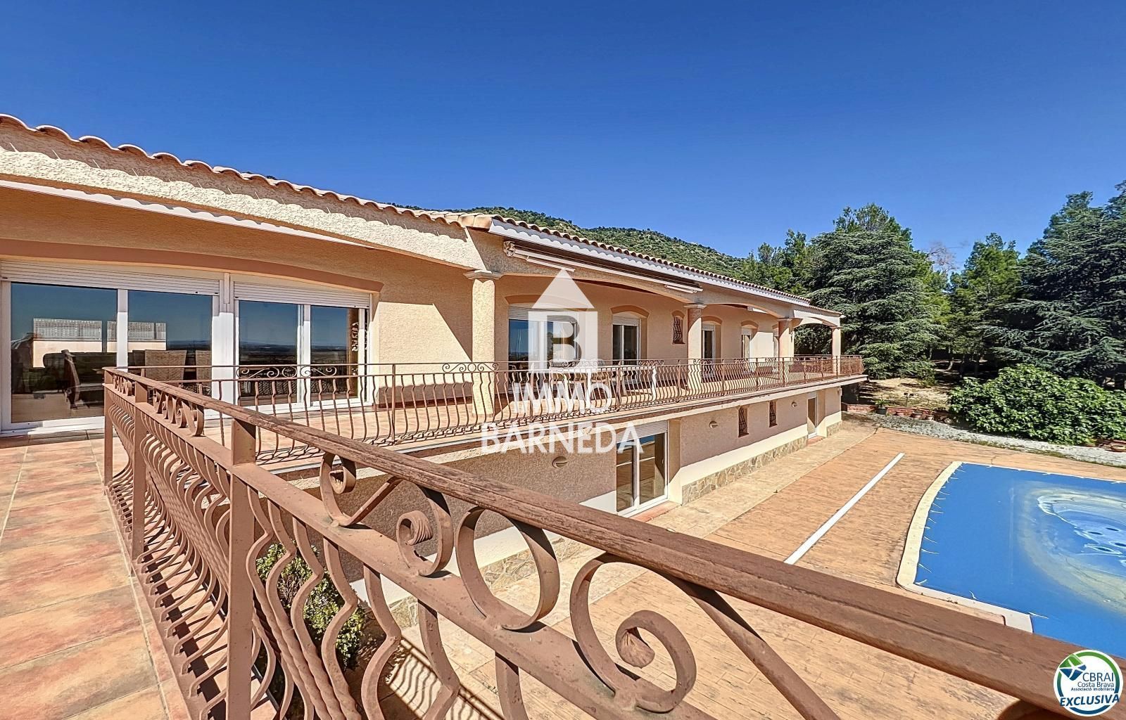 EN VENDA – 🏡 VIL·LA D'ALT STANDING AMB VISTES AL MAR A PAU, COSTA BRAVA