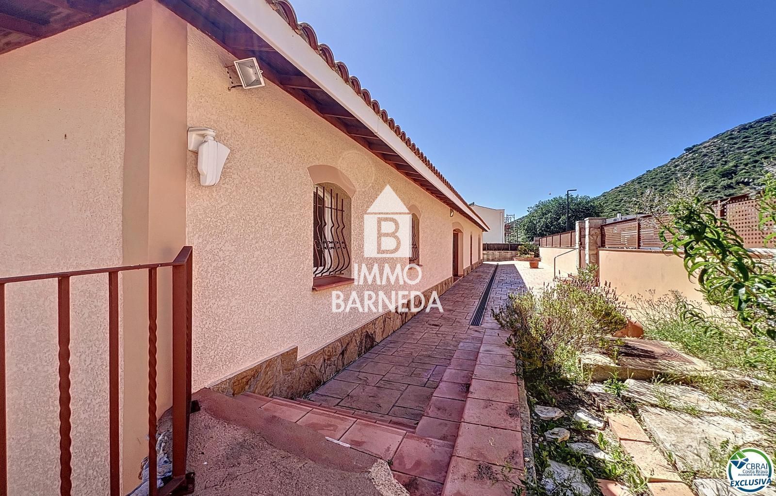 EN VENDA – 🏡 VIL·LA D'ALT STANDING AMB VISTES AL MAR A PAU, COSTA BRAVA