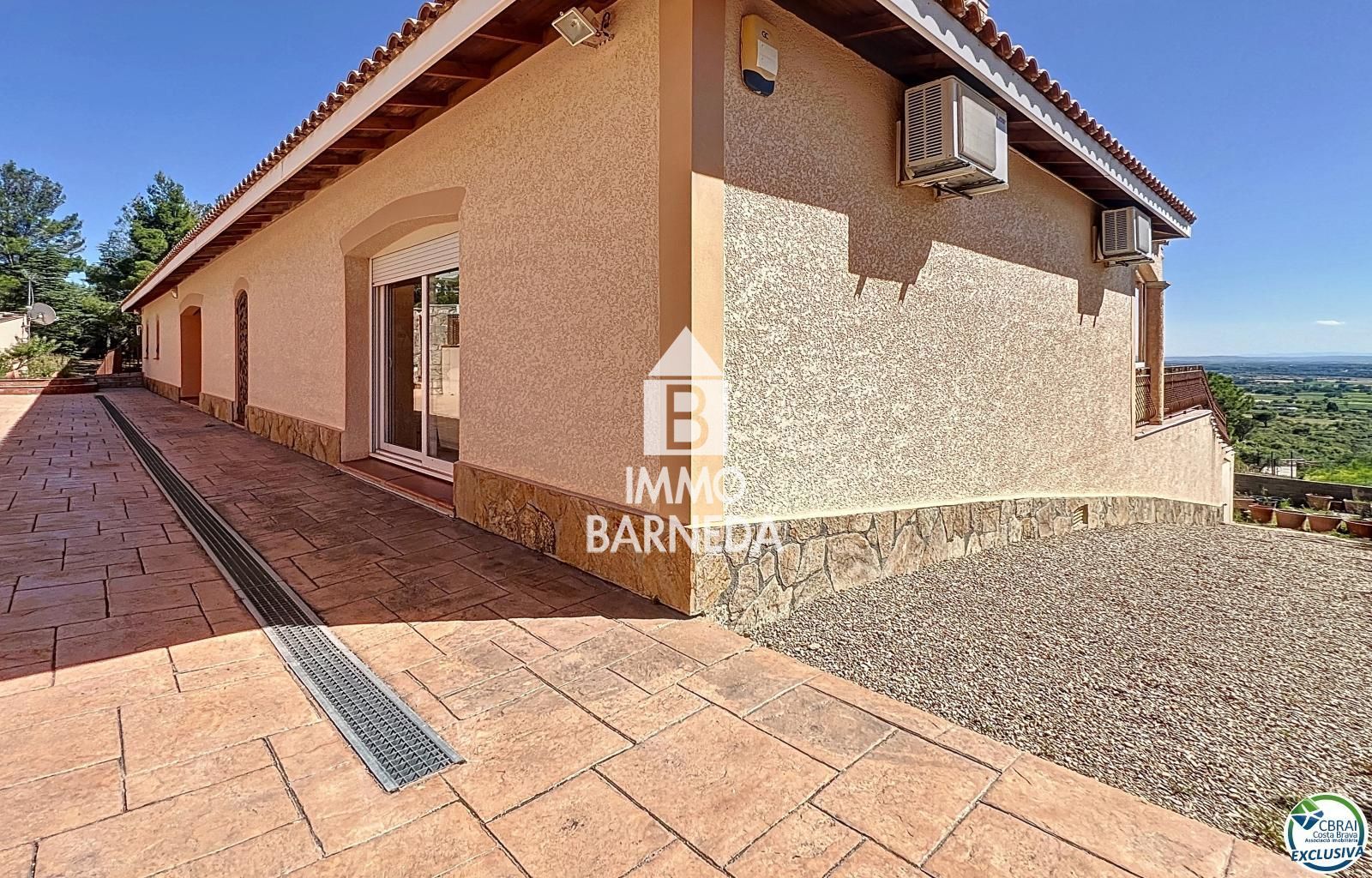 EN VENDA – 🏡 VIL·LA D'ALT STANDING AMB VISTES AL MAR A PAU, COSTA BRAVA
