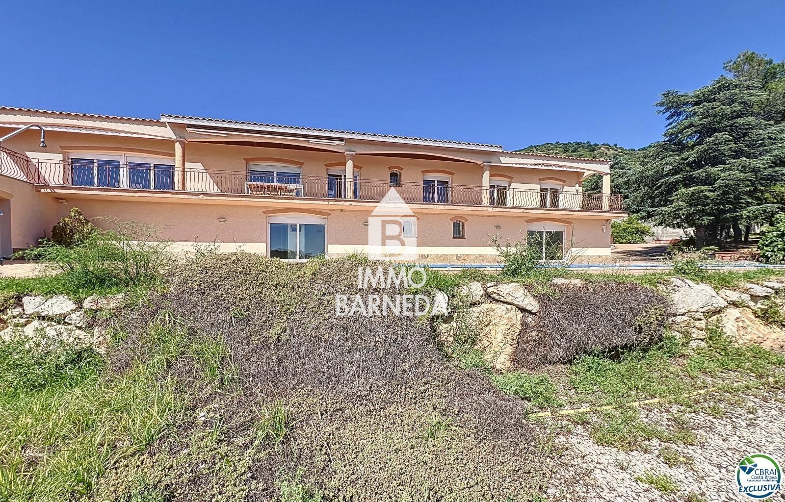 EN VENDA – 🏡 VIL·LA D'ALT STANDING AMB VISTES AL MAR A PAU, COSTA BRAVA