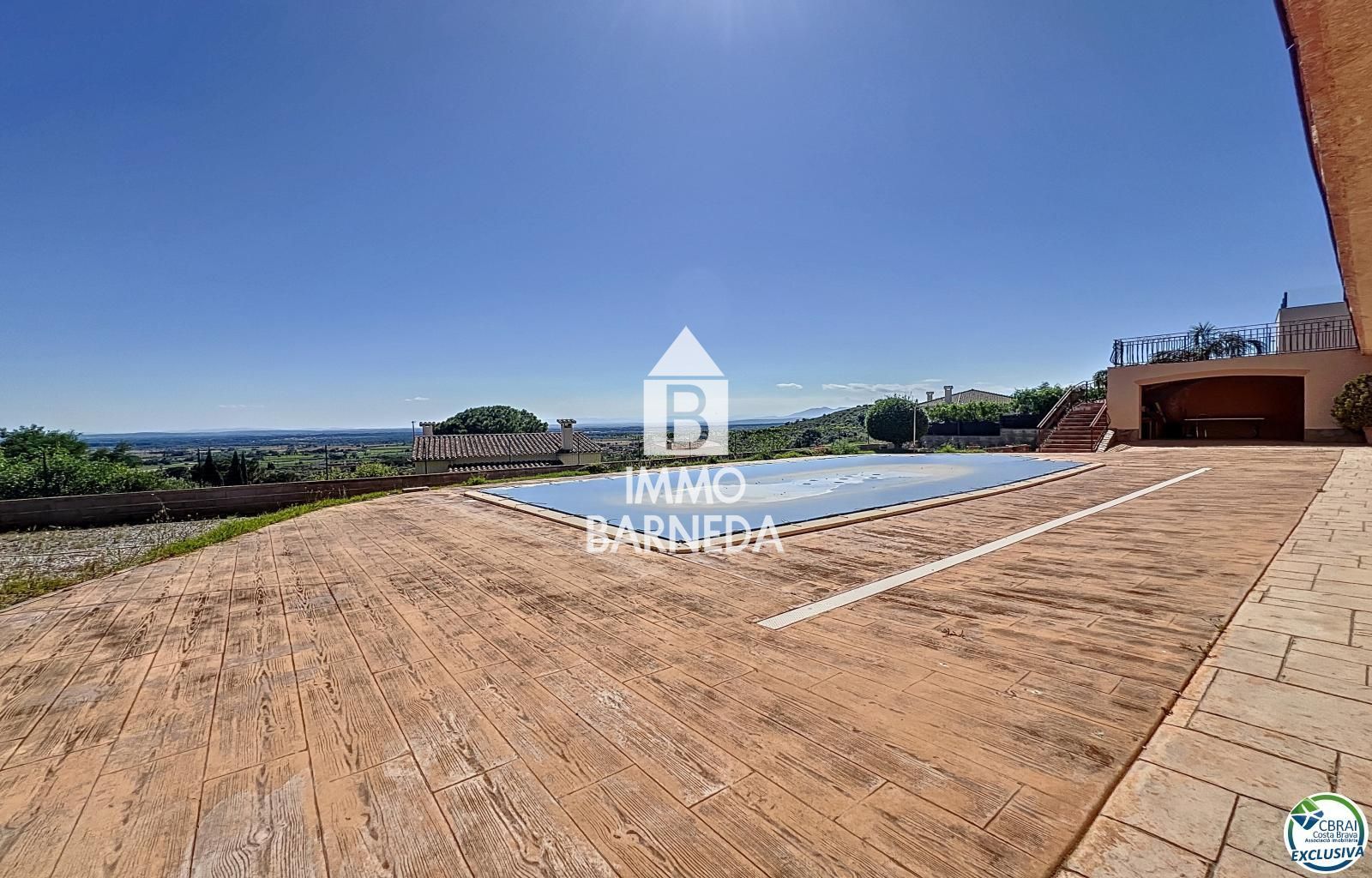 EN VENDA – 🏡 VIL·LA D'ALT STANDING AMB VISTES AL MAR A PAU, COSTA BRAVA
