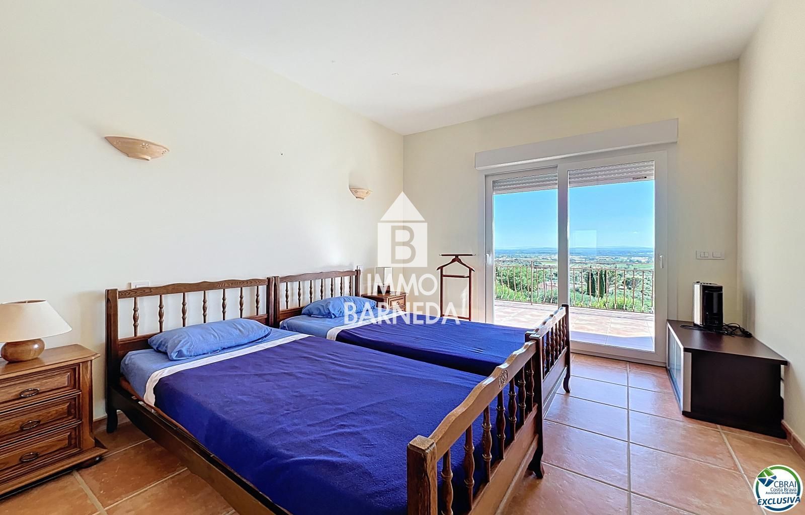 EN VENDA – 🏡 VIL·LA D'ALT STANDING AMB VISTES AL MAR A PAU, COSTA BRAVA