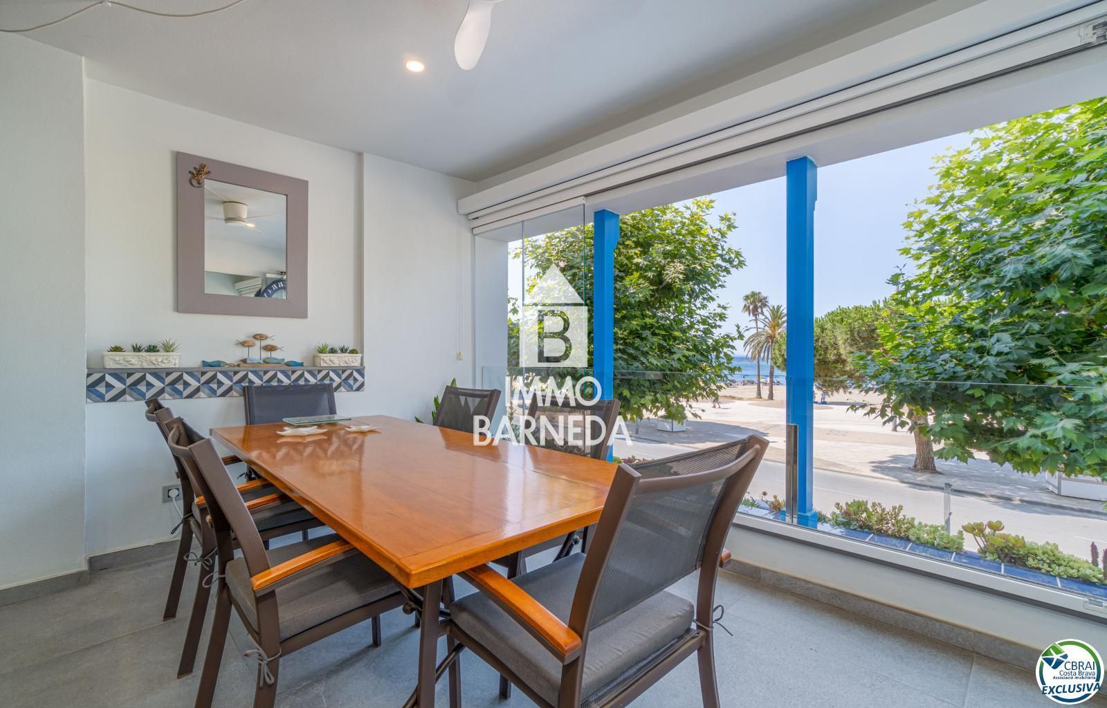 Magnificent Seafront Apartment