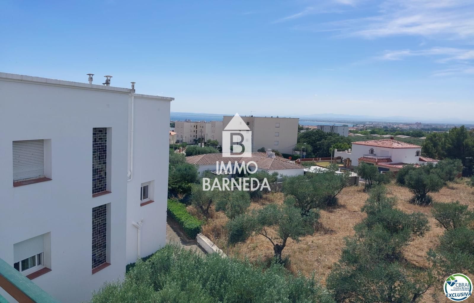 Apartamento situado en la urbanización Mas Oliva, en Roses.