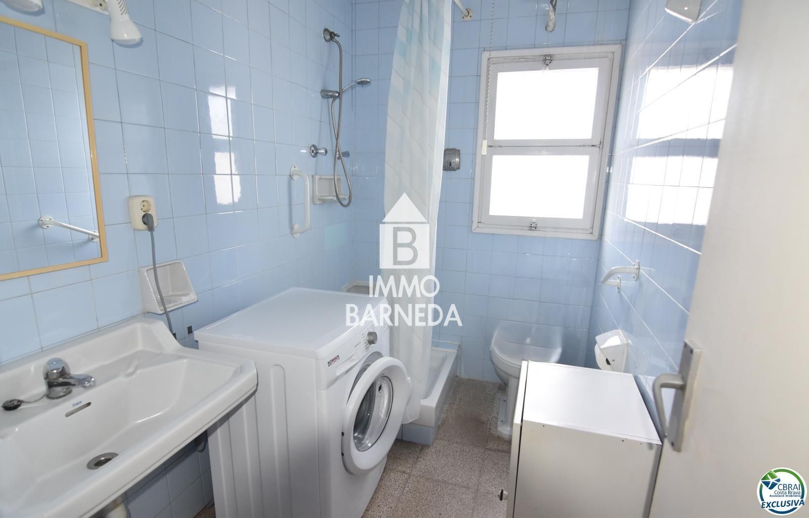 Apartamento situado en la urbanización Mas Oliva, en Roses.