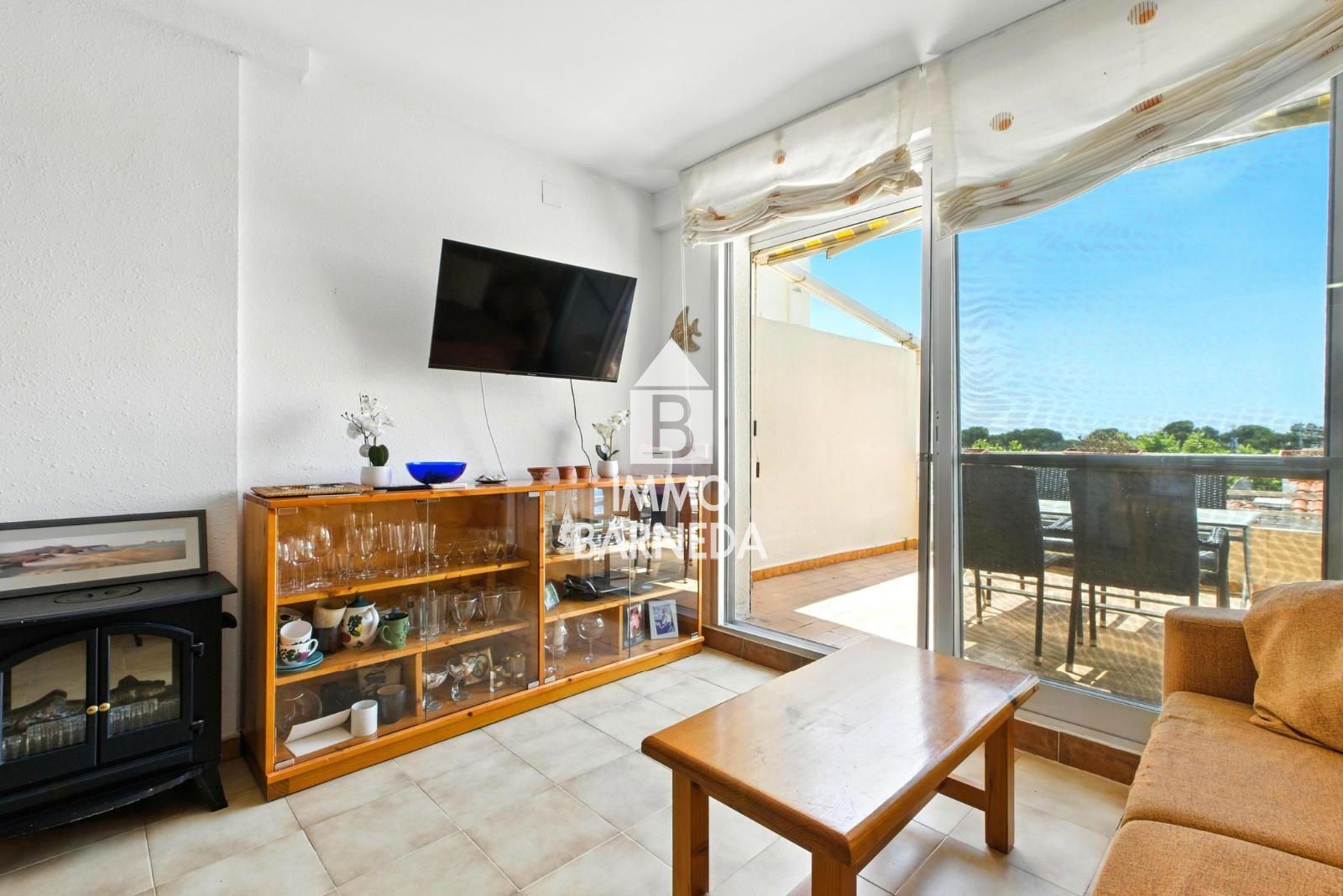MUGA PARK Bright apartment with terrace and elevator near the sea
