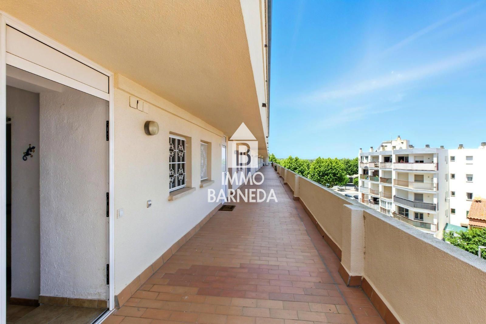 MUGA PARK Bright apartment with terrace and elevator near the sea
