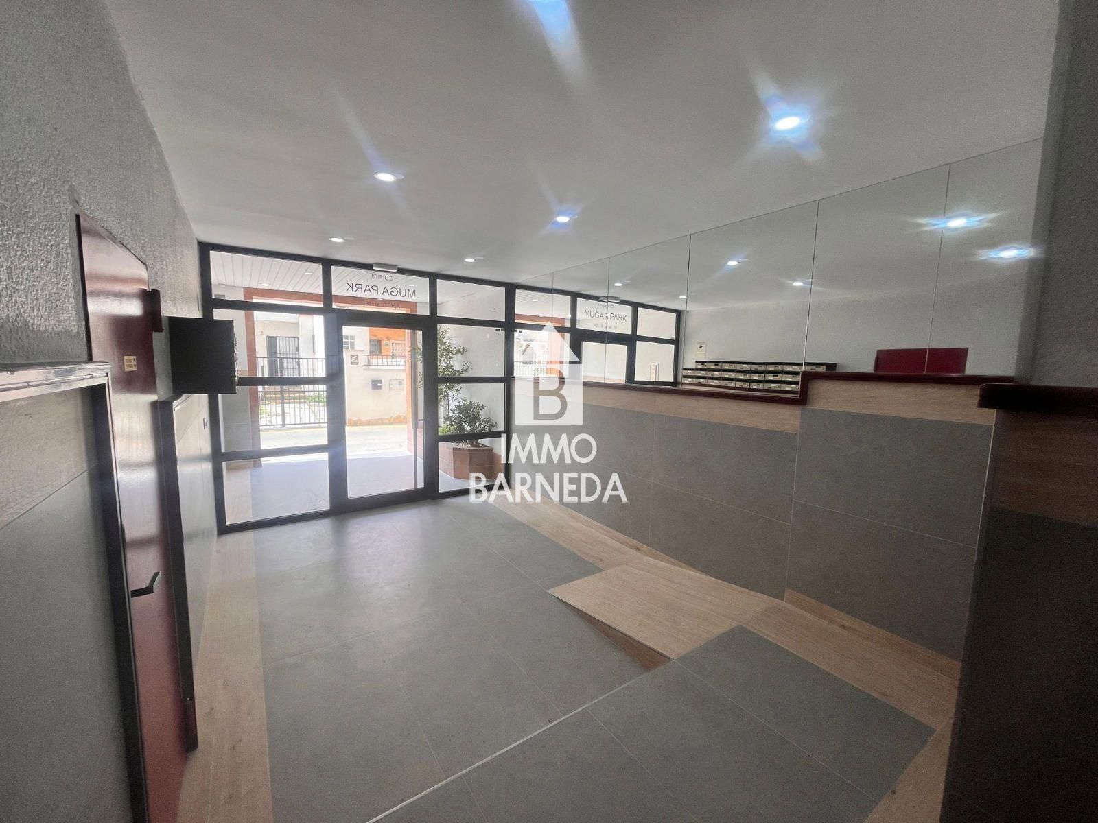 MUGA PARK Bright apartment with terrace and elevator near the sea