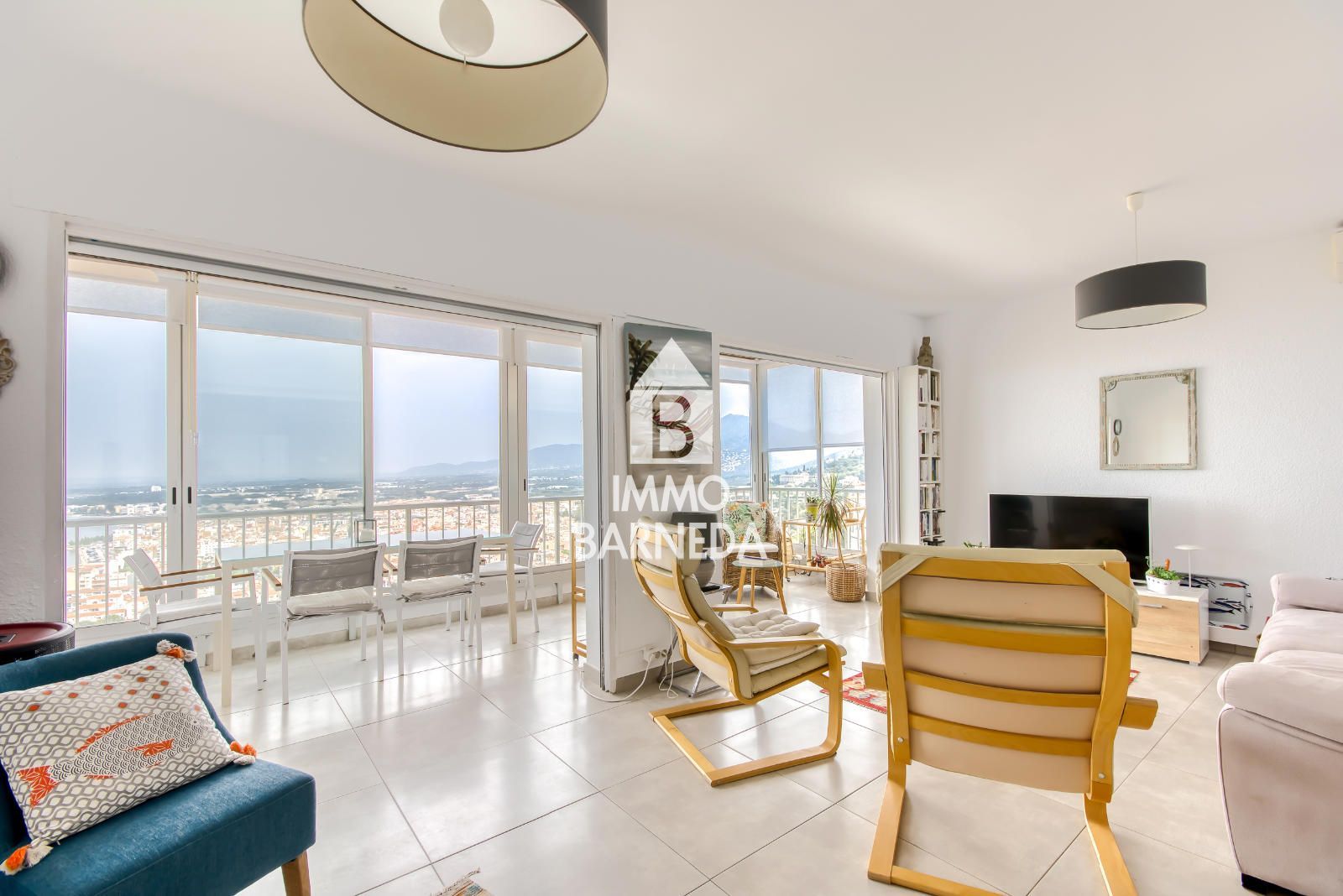 Apartamento reformado con vistas al mar en Roses
