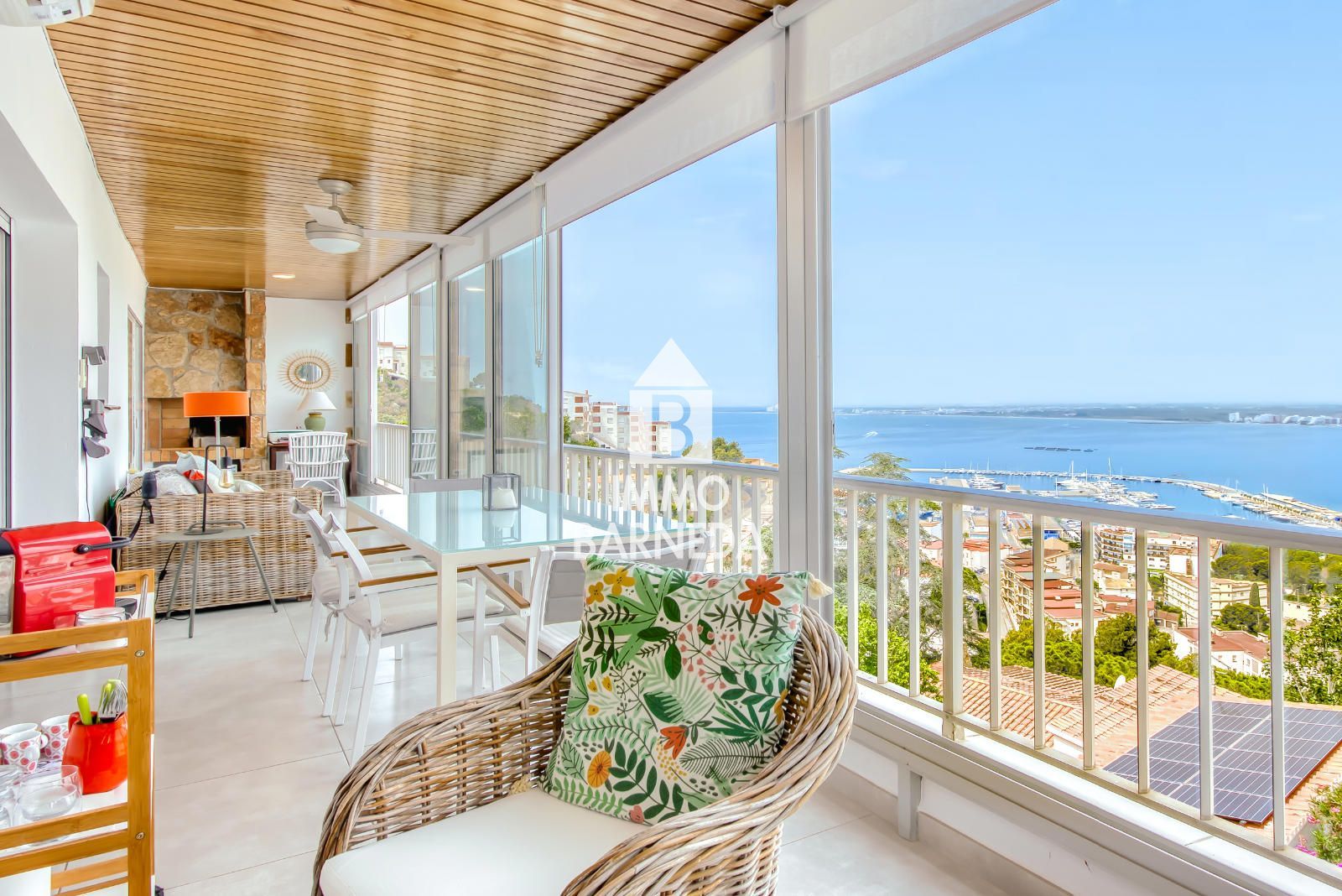 Apartamento reformado con vistas al mar en Roses