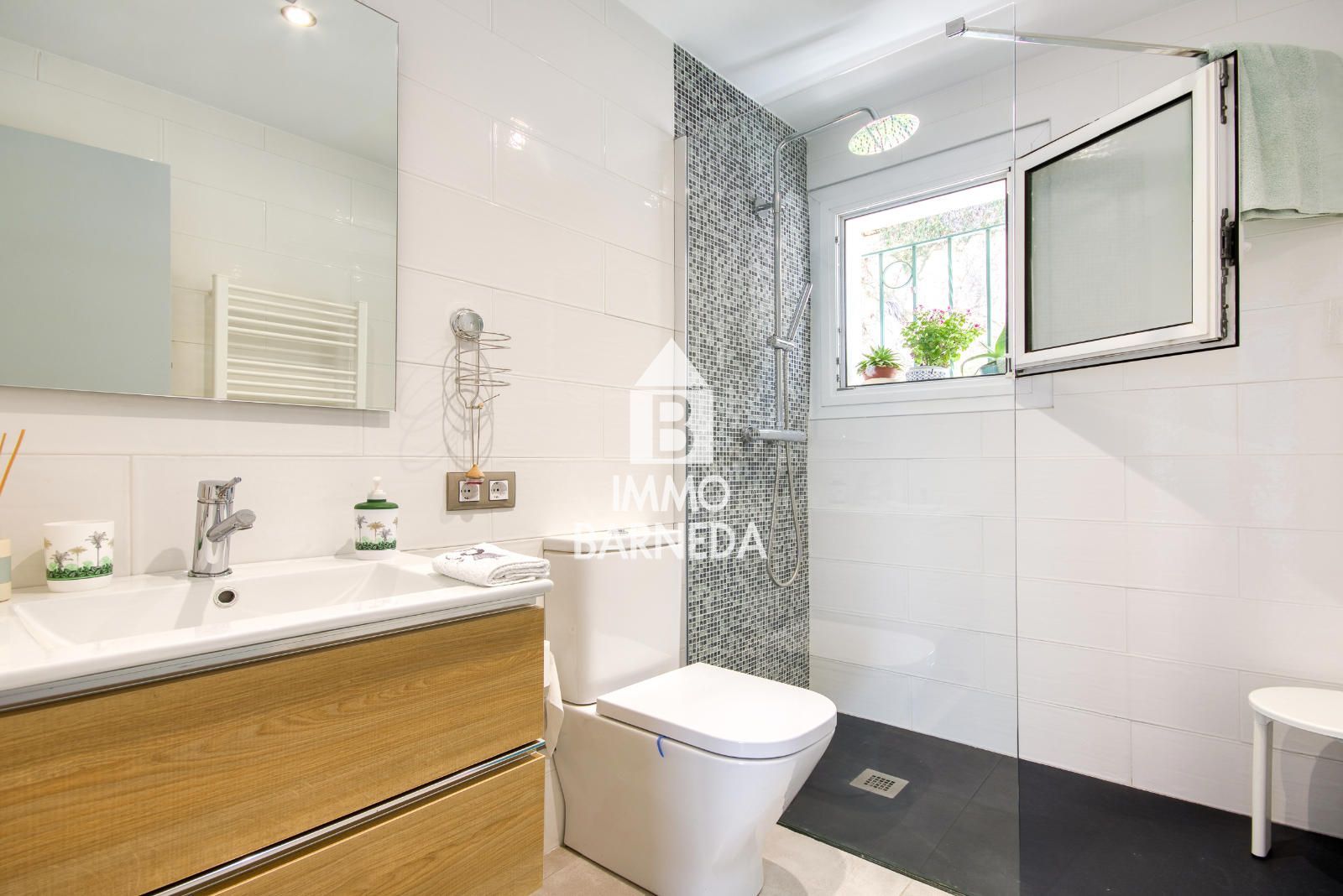 Apartamento reformado con vistas al mar en Roses