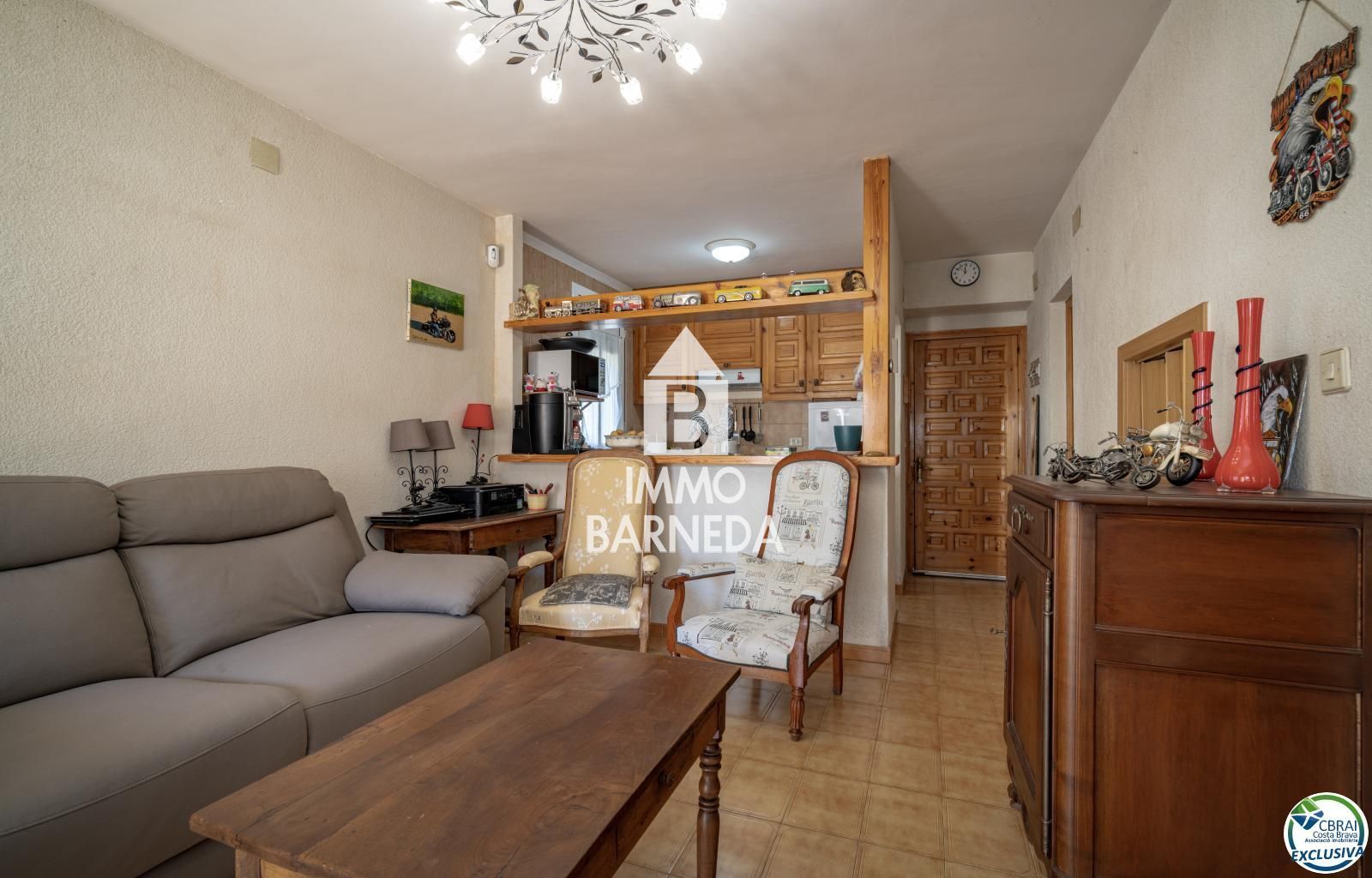 Jolie maison mitoyenne proche des commerces