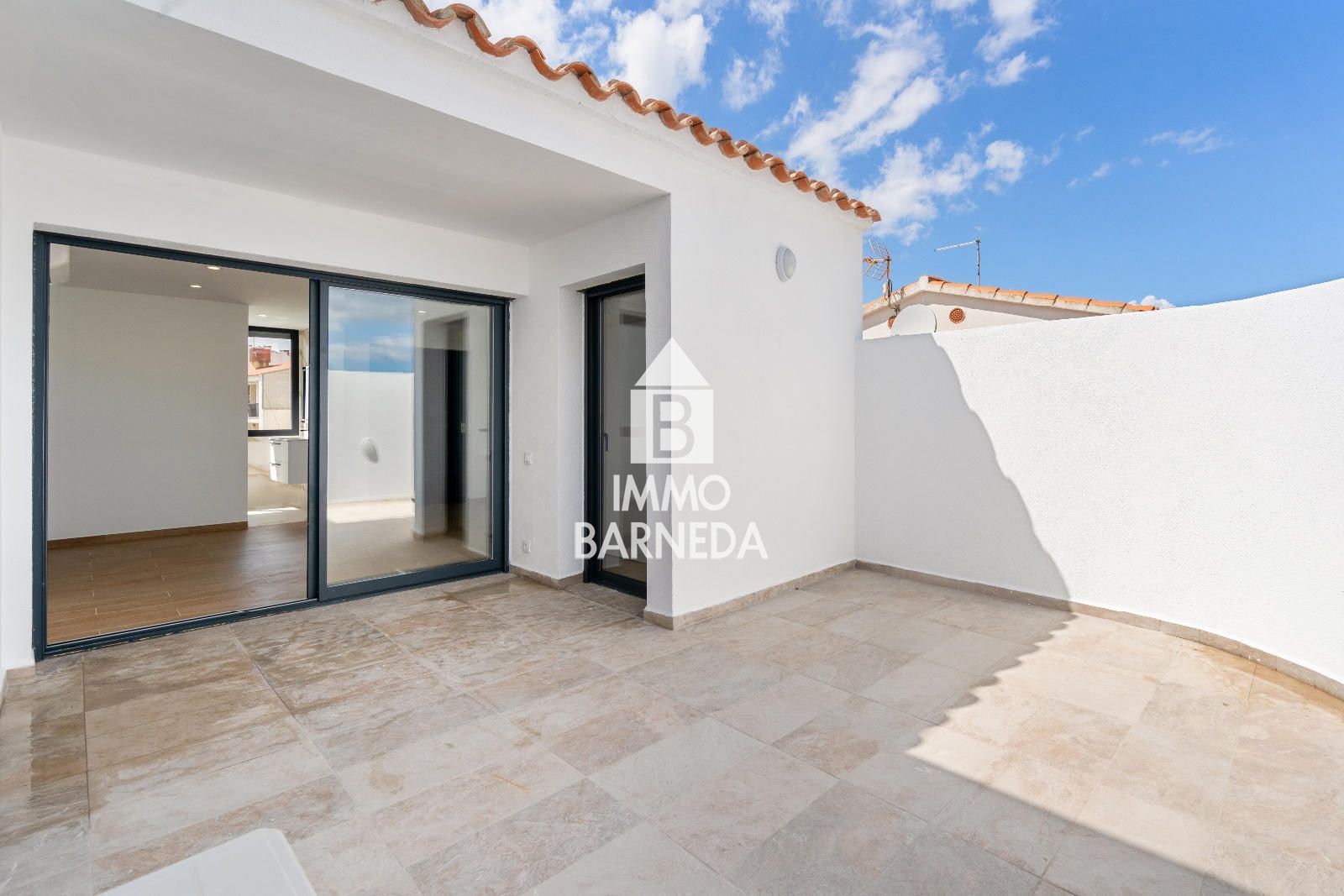 🏡 Renovated townhouse with mooring and canal views