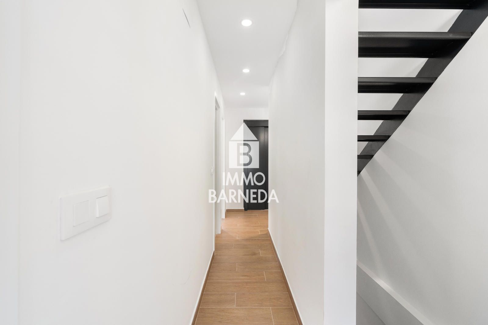 🏡 Renovated townhouse with mooring and canal views