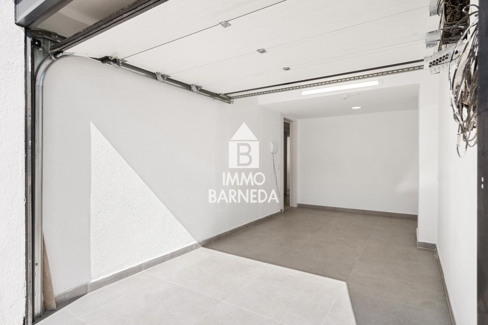 🏡 Renovated townhouse with mooring and canal views