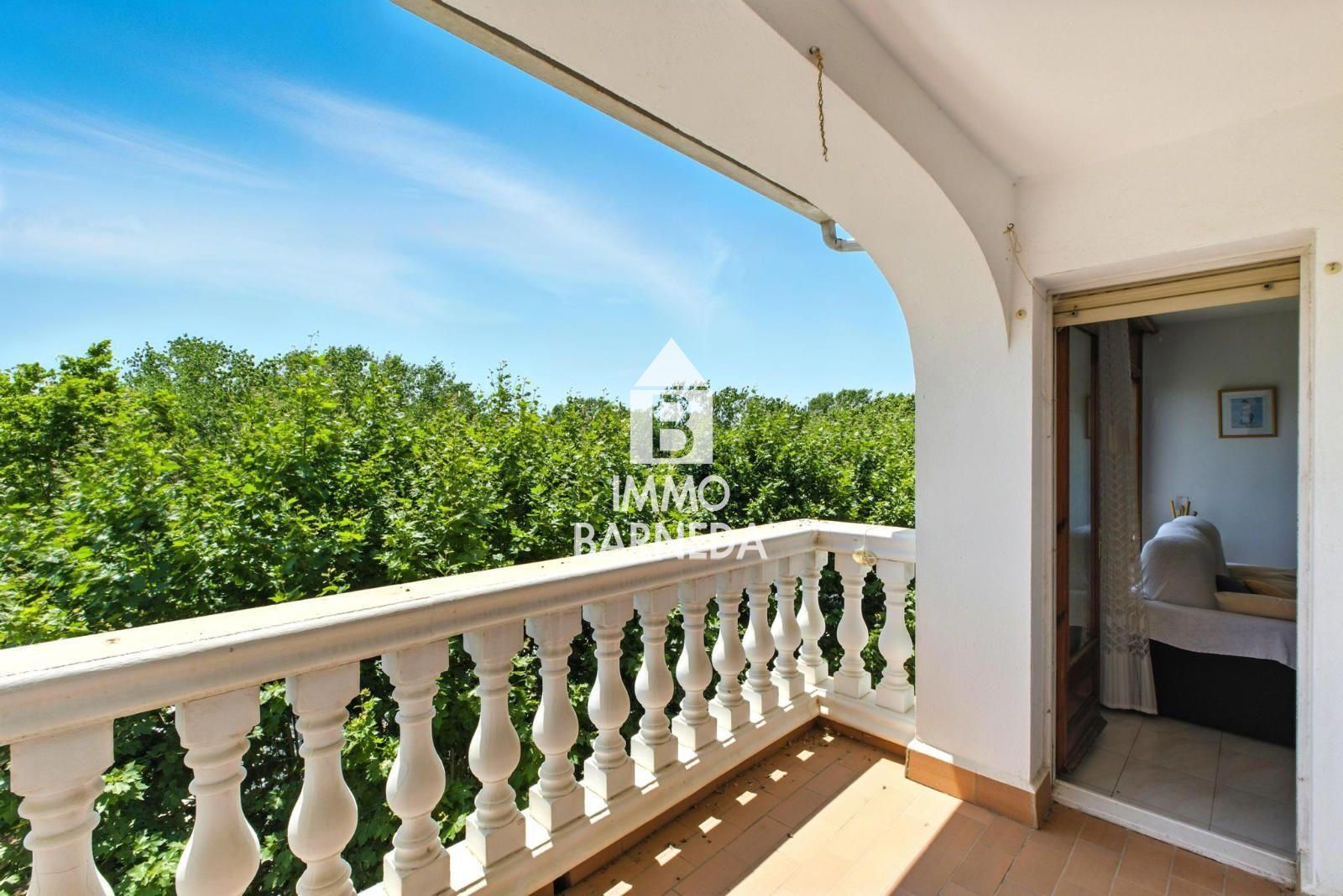 PUIGMAL PARK 1-Bedroom Apartment with Communal Pool and Gardens