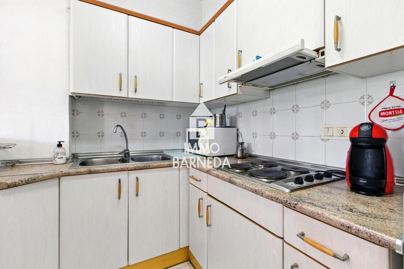 PUIGMAL PARK 1-Bedroom Apartment with Communal Pool and Gardens