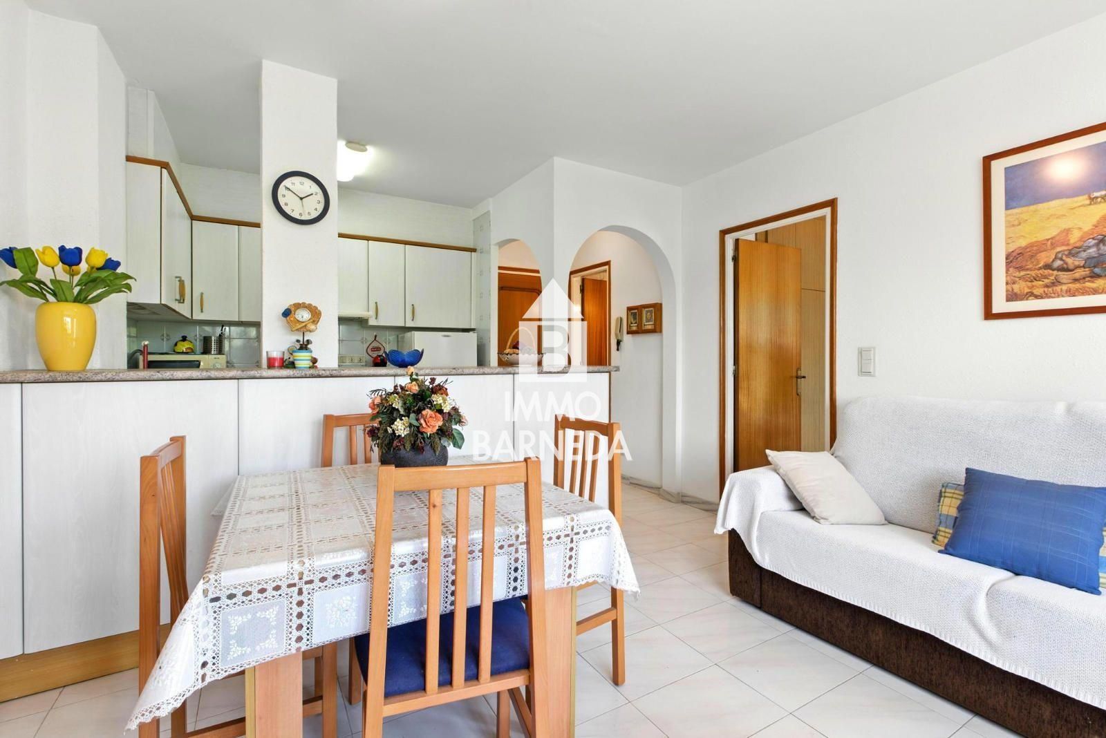 PUIGMAL PARK 1-Bedroom Apartment with Communal Pool and Gardens