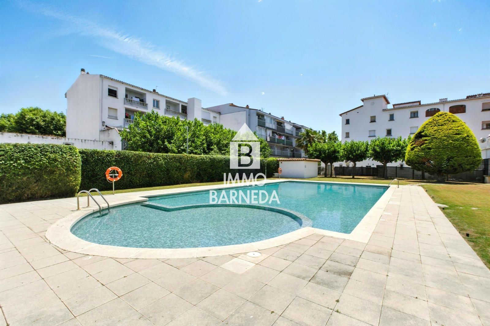 PUIGMAL PARK 1-Bedroom Apartment with Communal Pool and Gardens