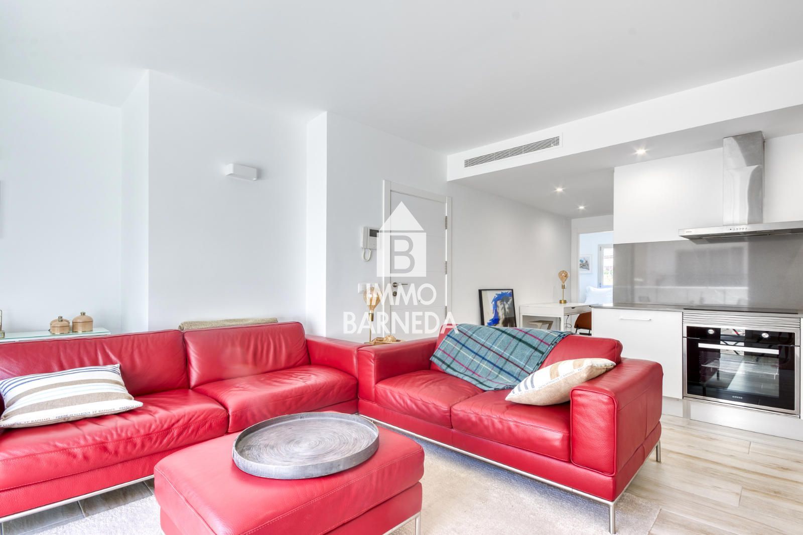 Gelegenheit im Zentrum von Roses: Wohnung aus dem Jahr 2020 mit optionaler Garage