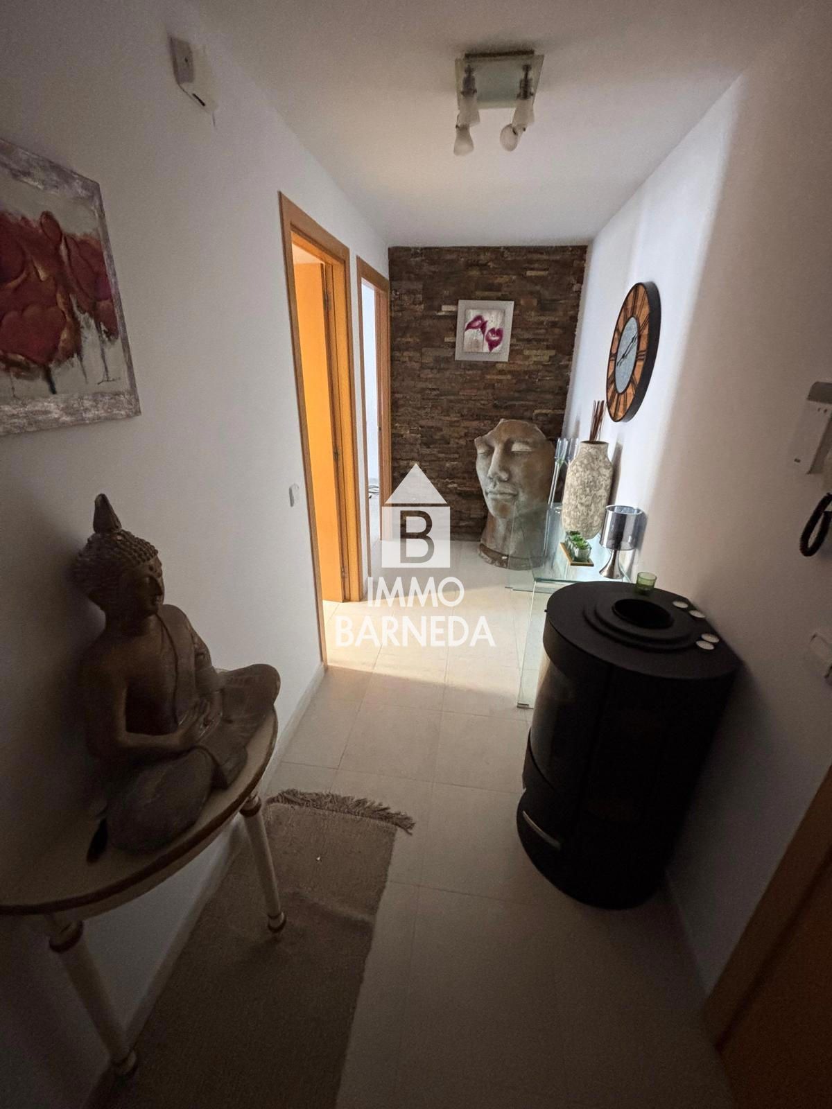 Helle 3-Zimmer-Wohnung mit Aussicht, privatem Parkplatz und Aufzug