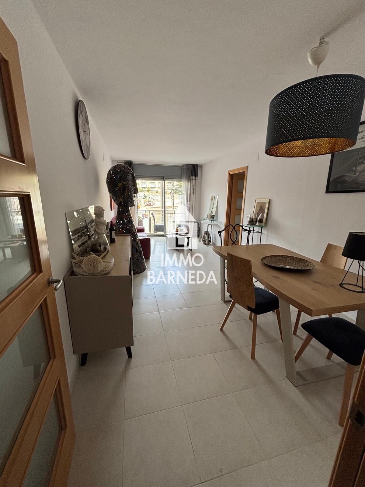 Helle 3-Zimmer-Wohnung mit Aussicht, privatem Parkplatz und Aufzug