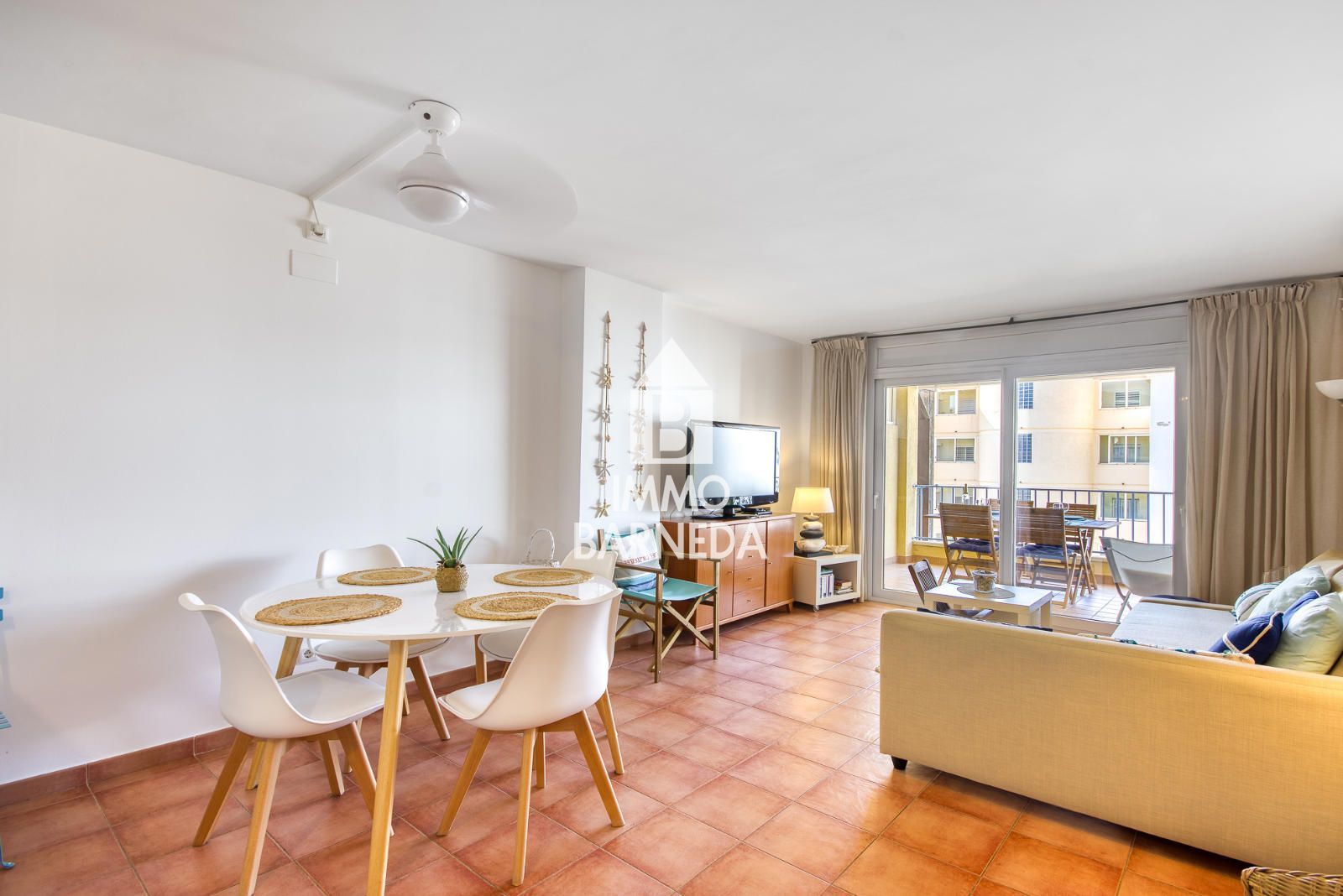 Appartement avec vue sur le canal, terrasse et piscine à Santa Margarita – Roses