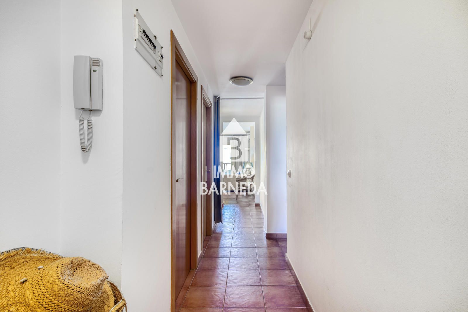 Appartement avec vue sur le canal, terrasse et piscine à Santa Margarita – Roses