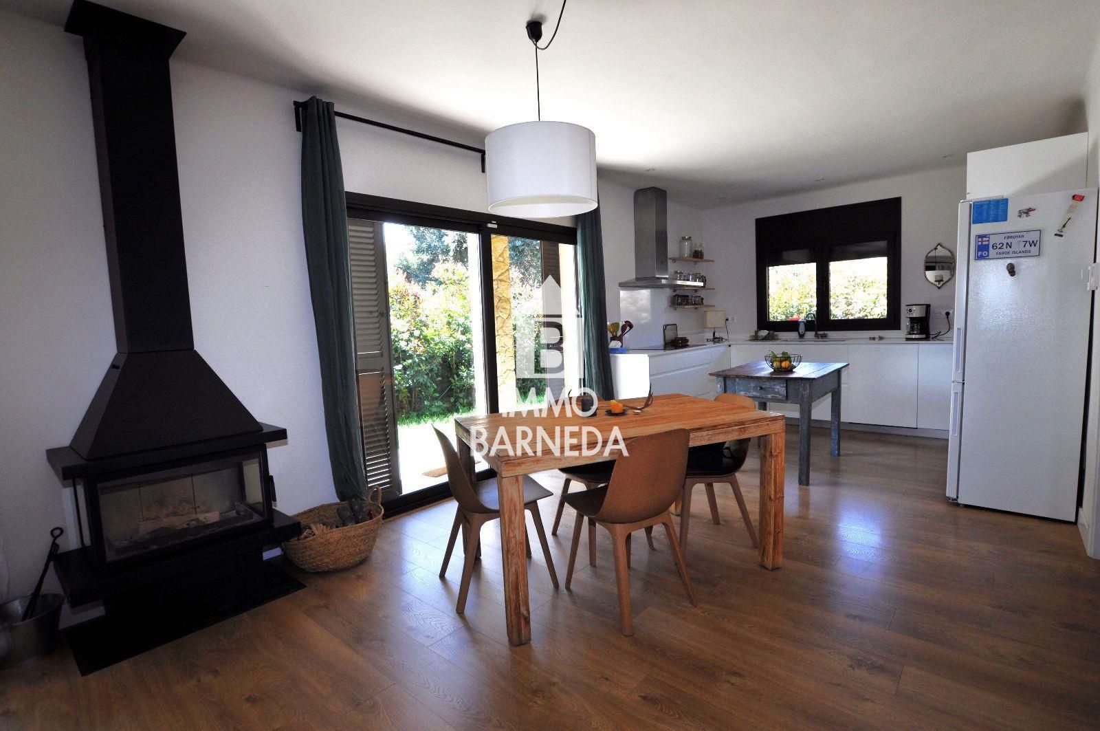House with garden in Sant Pere Pescador.