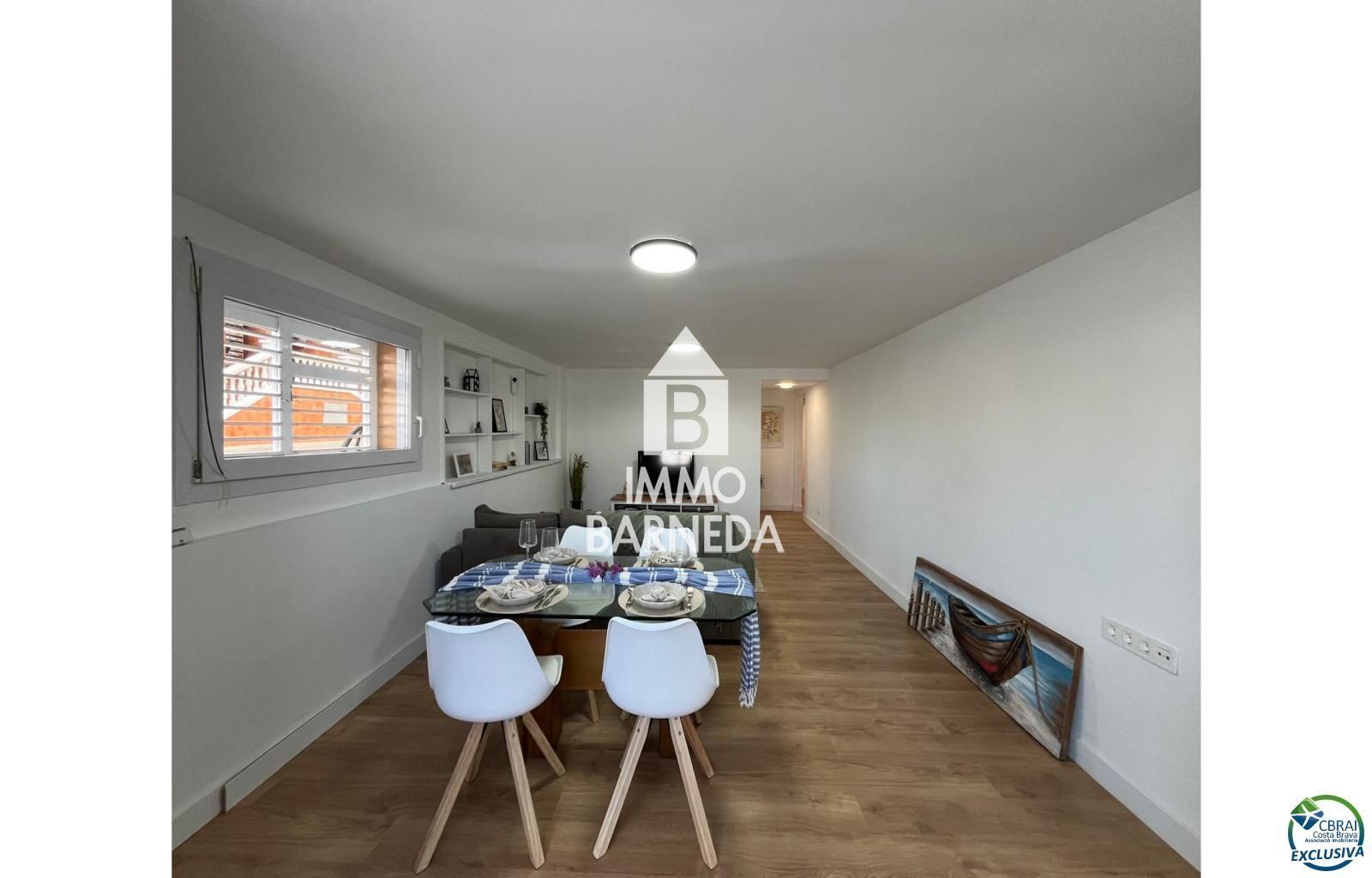 Apartamento totalmente reformado con 2 habitaciones y vistas al canal