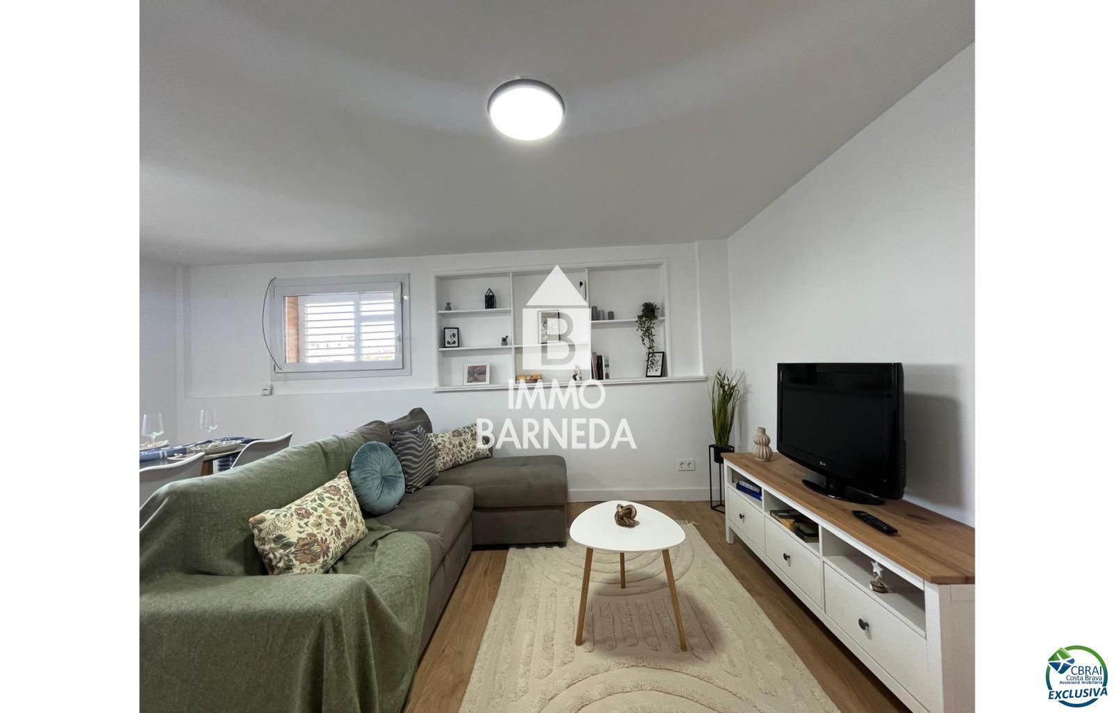 Apartamento totalmente reformado con 2 habitaciones y vistas al canal