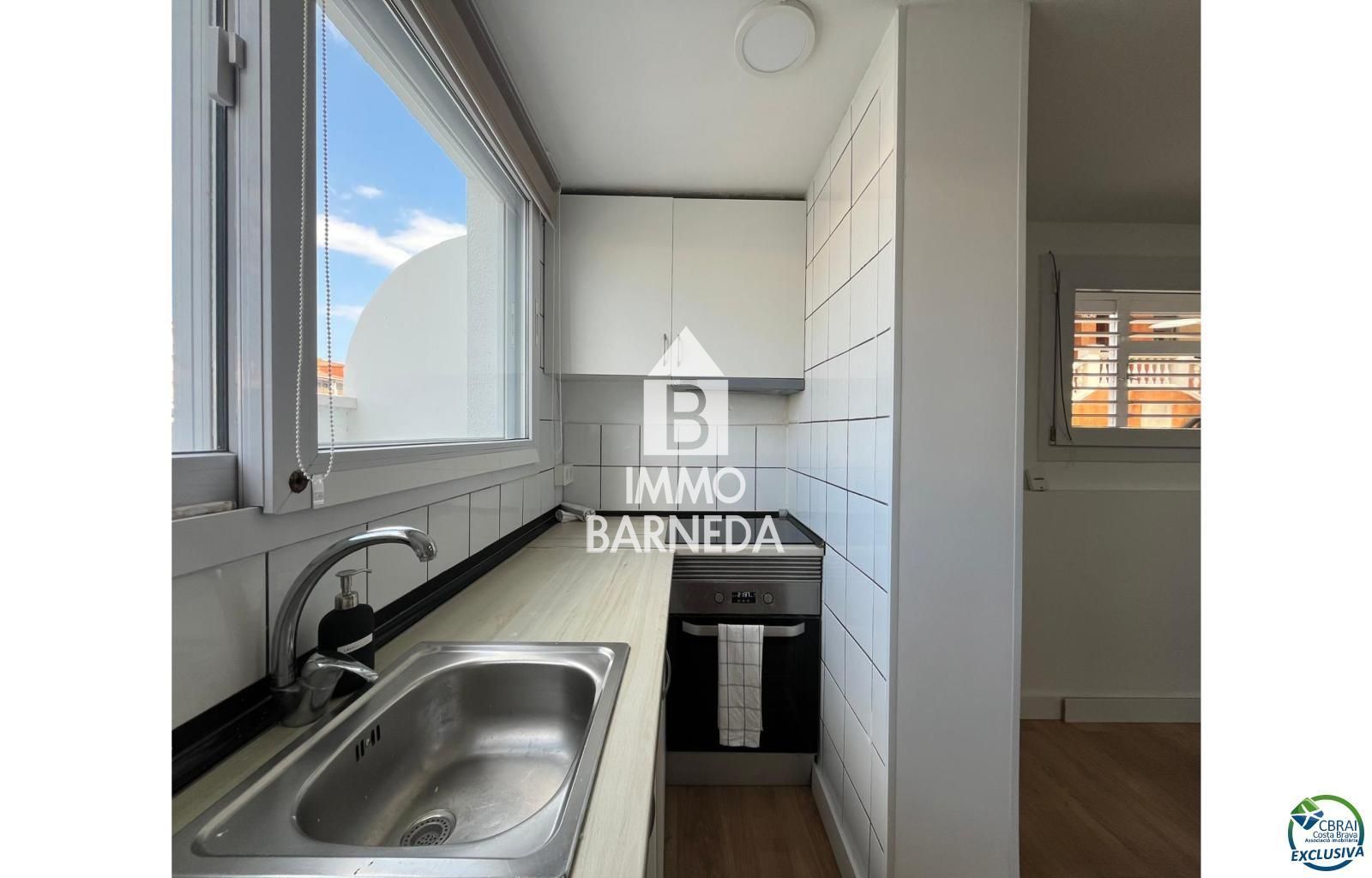 Apartamento totalmente reformado con 2 habitaciones y vistas al canal