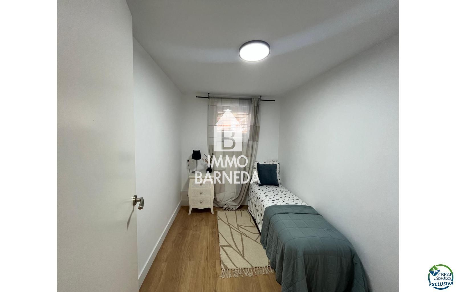Apartamento totalmente reformado con 2 habitaciones y vistas al canal