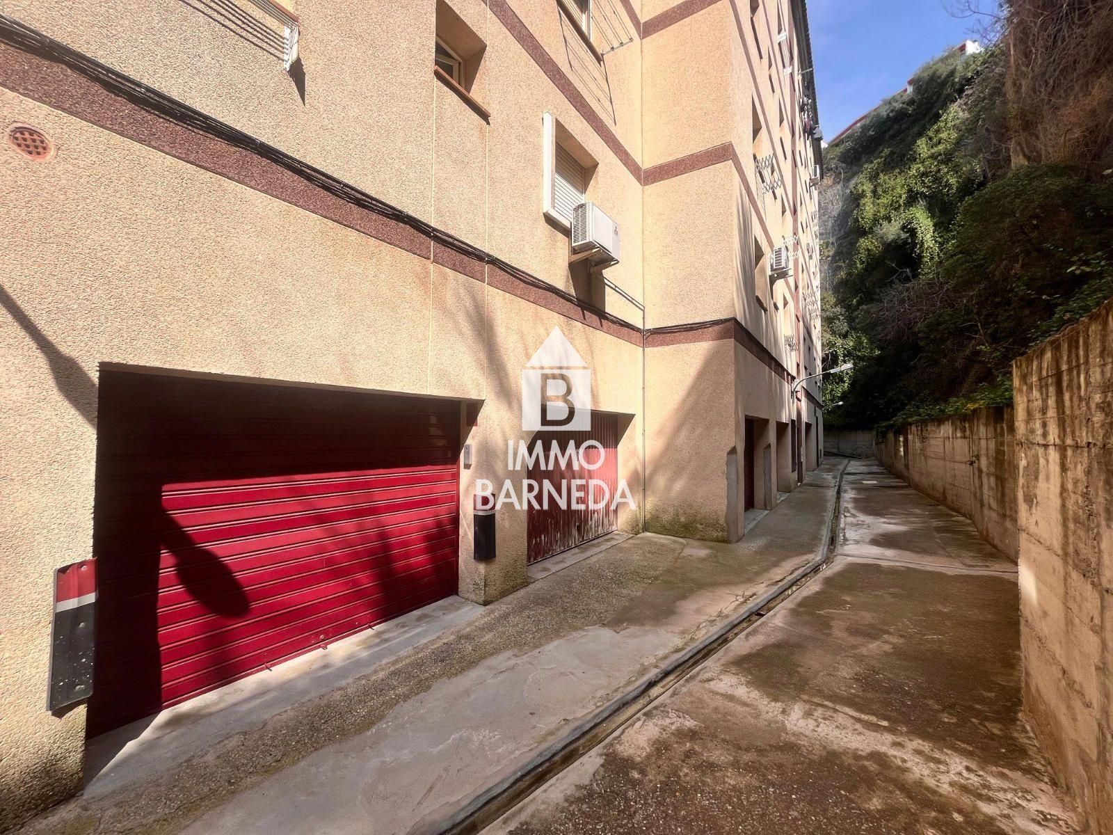 ROSES PORT  Geschlossene Garage von 21 m², 75 m vom Yachthafen von Roses entfernt