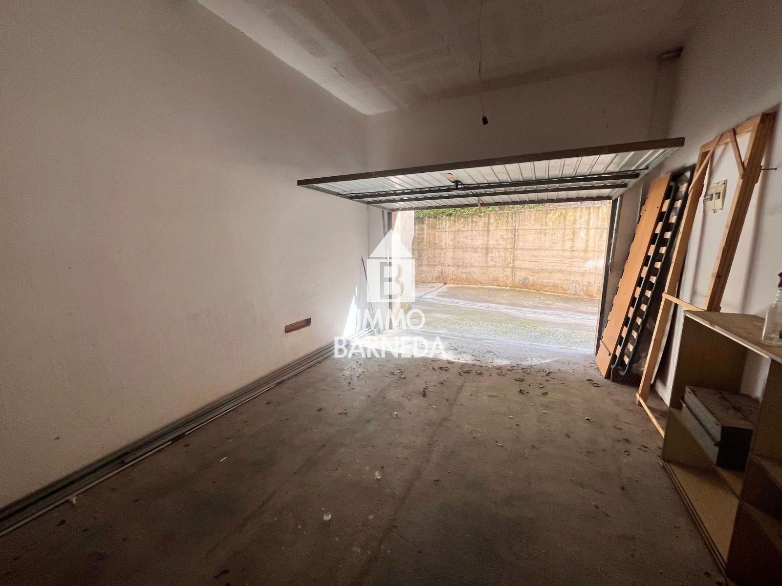 ROSES PORT  Geschlossene Garage von 21 m², 75 m vom Yachthafen von Roses entfernt